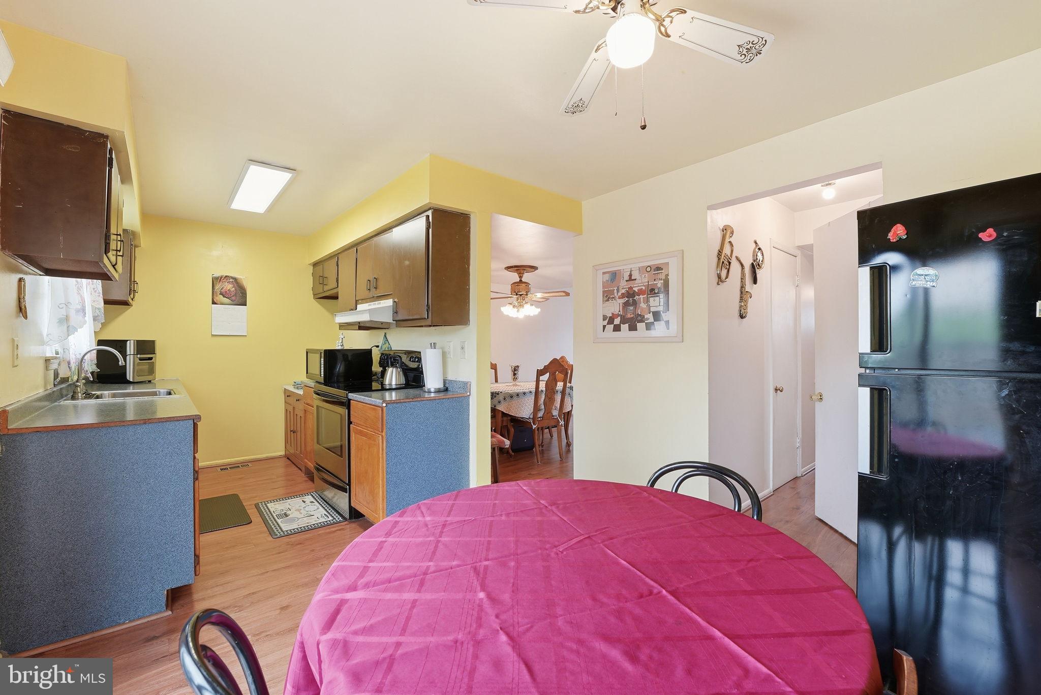 9005 CONTINENTAL PLACE