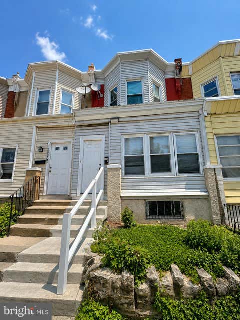 Townhouse For Sale - 2009 S 60th Street<br/> PHILADELPHIA, PA 19142