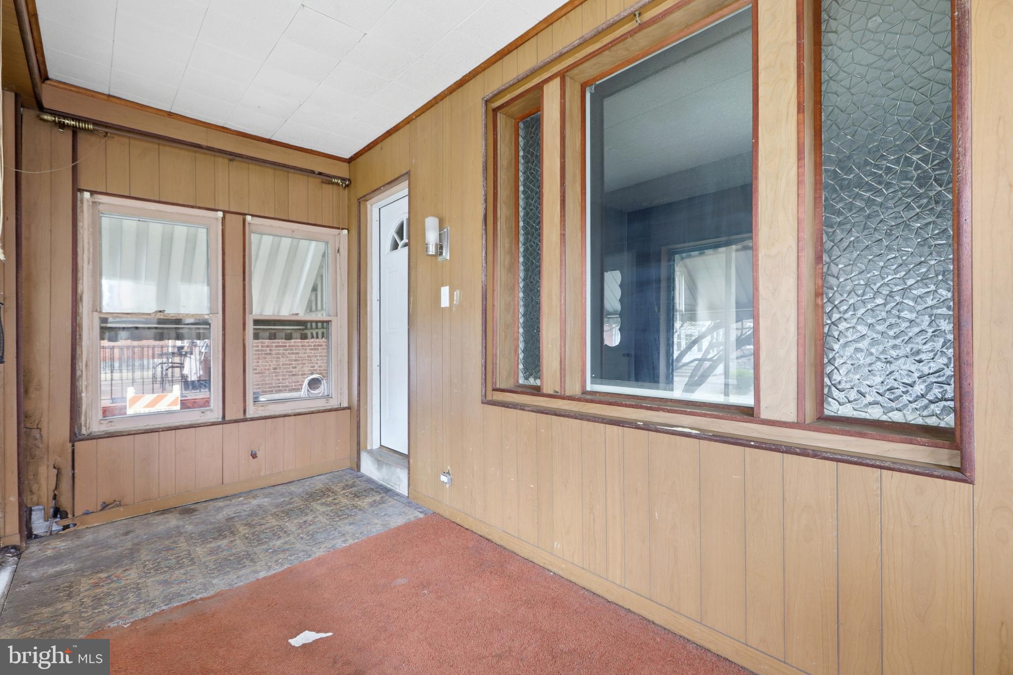 LAWNDALE - Residential