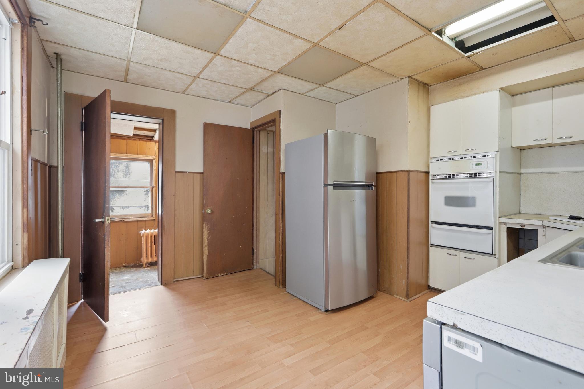 LAWNDALE - Residential