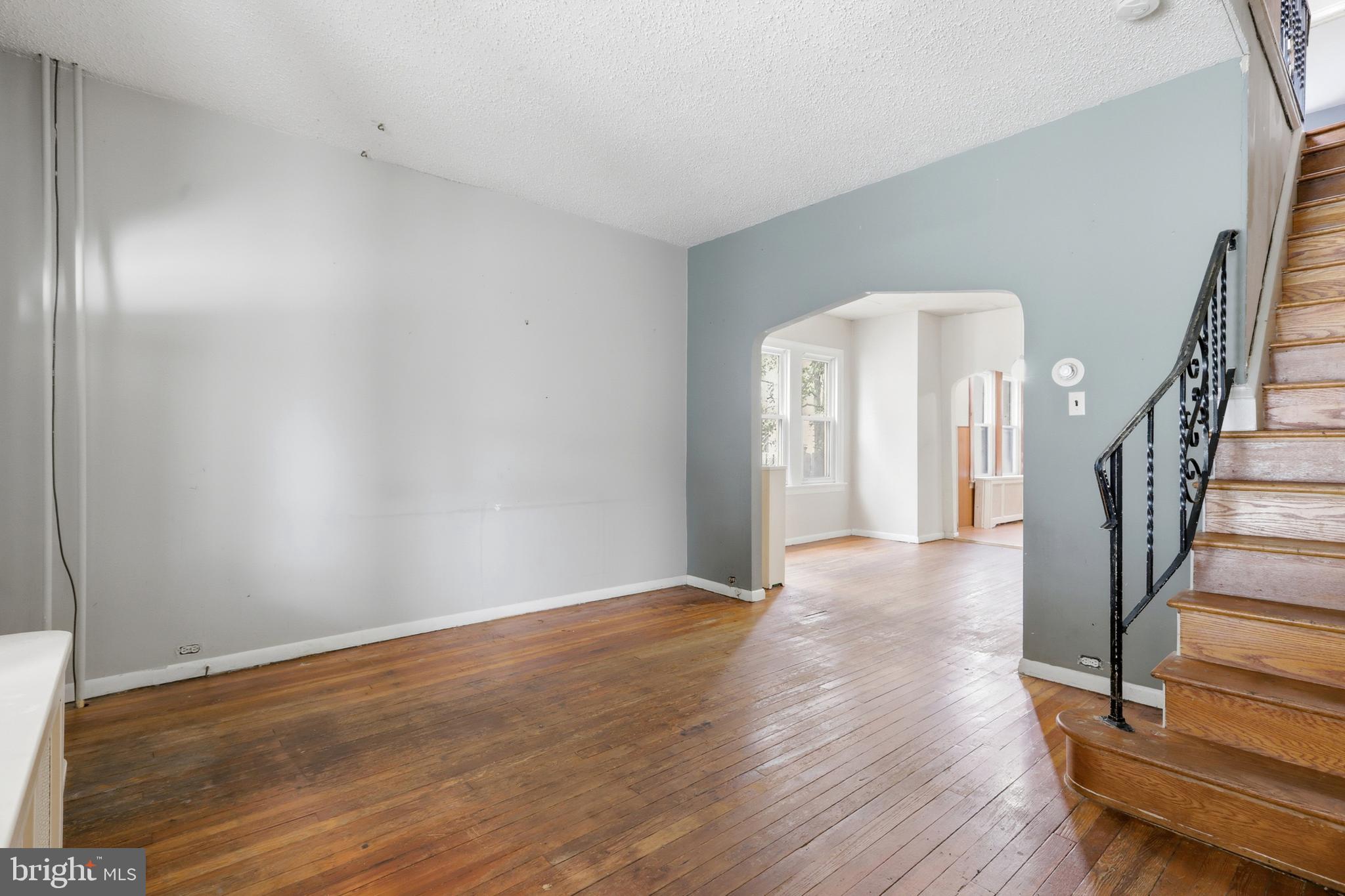 LAWNDALE - Residential