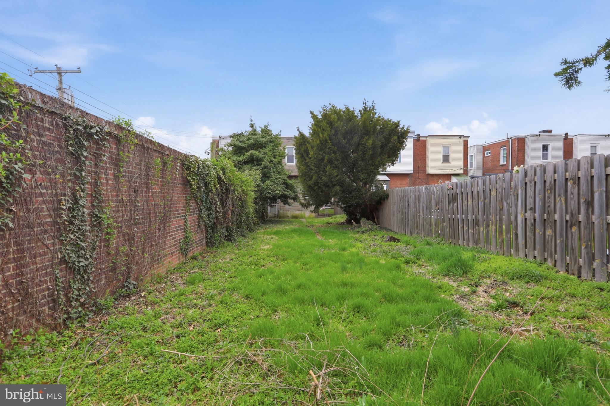 LAWNDALE - Residential