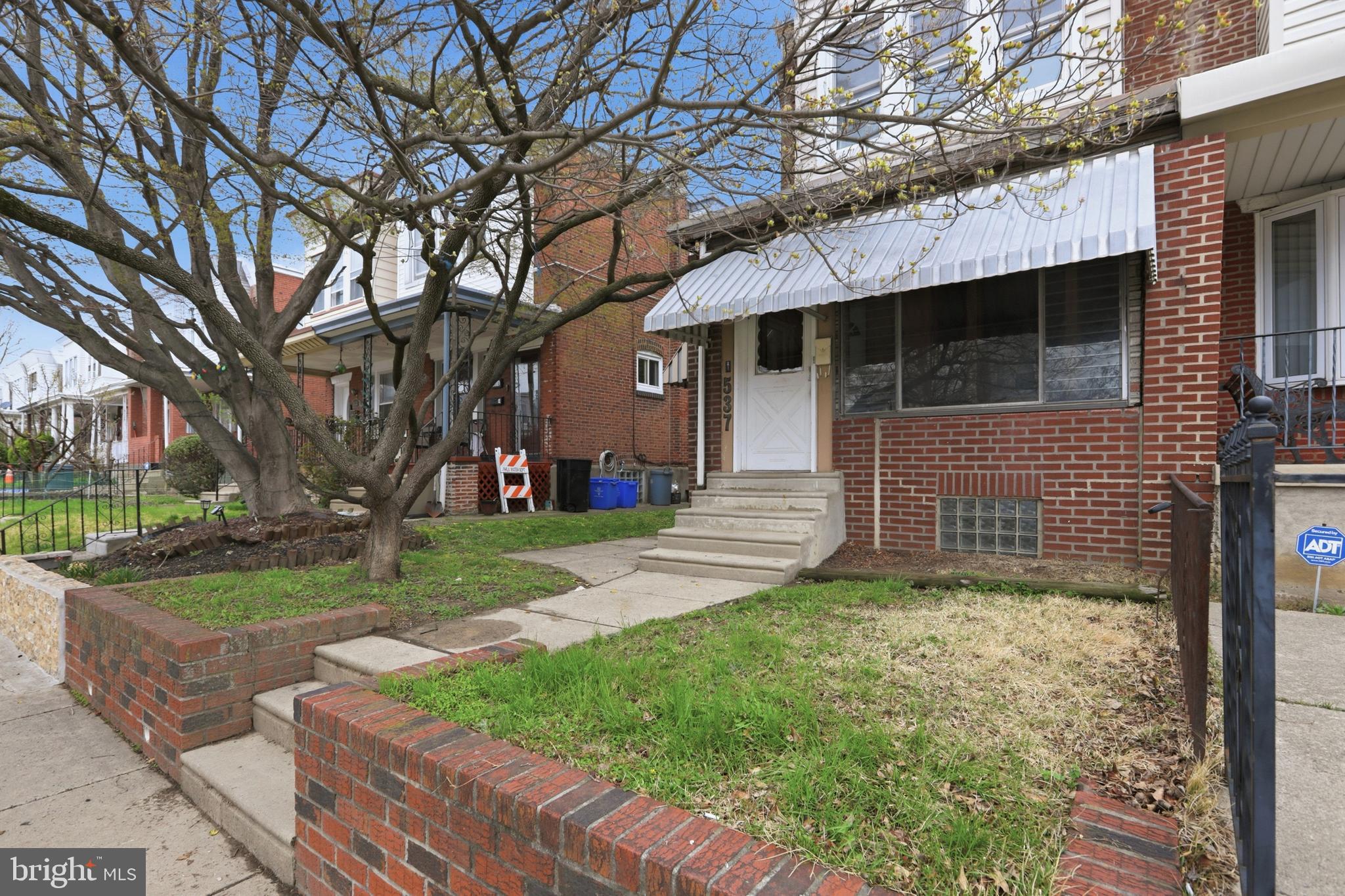 LAWNDALE - Residential