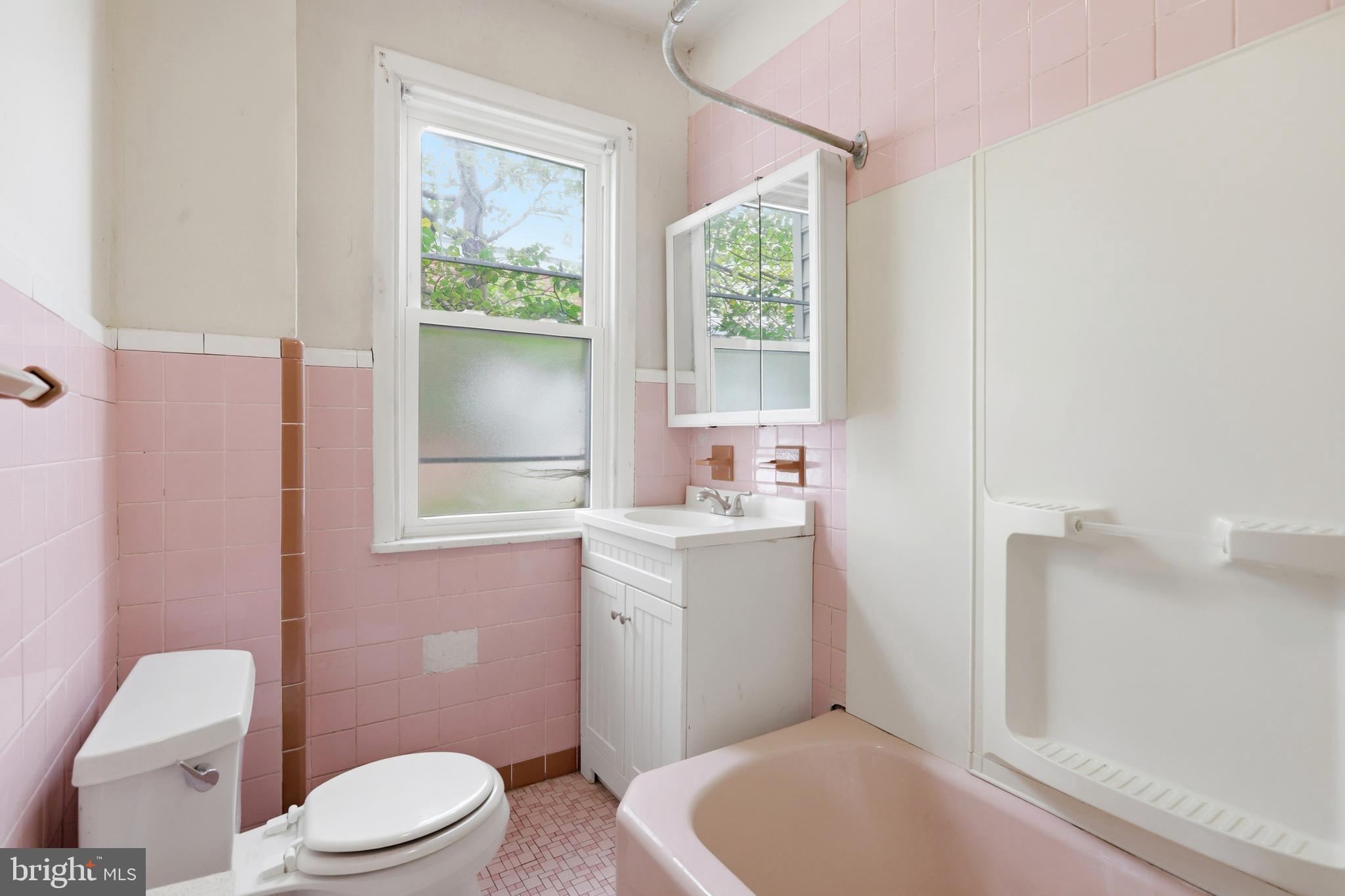 LAWNDALE - Residential