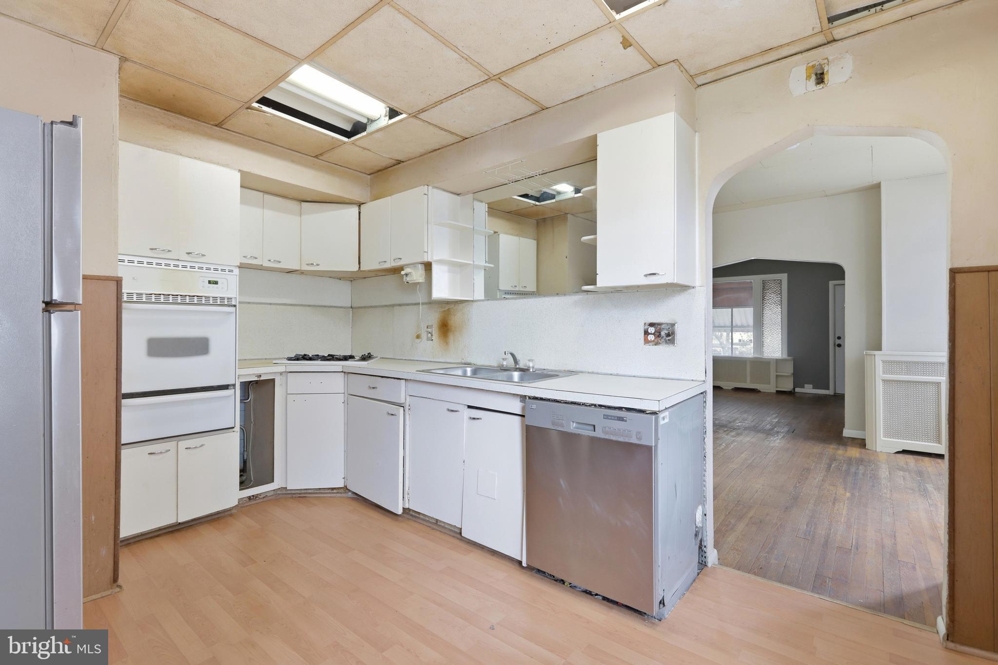 LAWNDALE - Residential