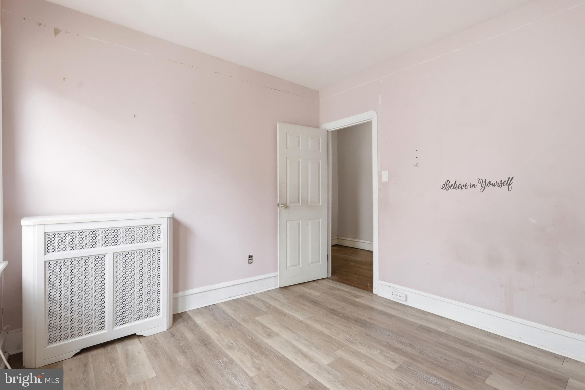 LAWNDALE - Residential