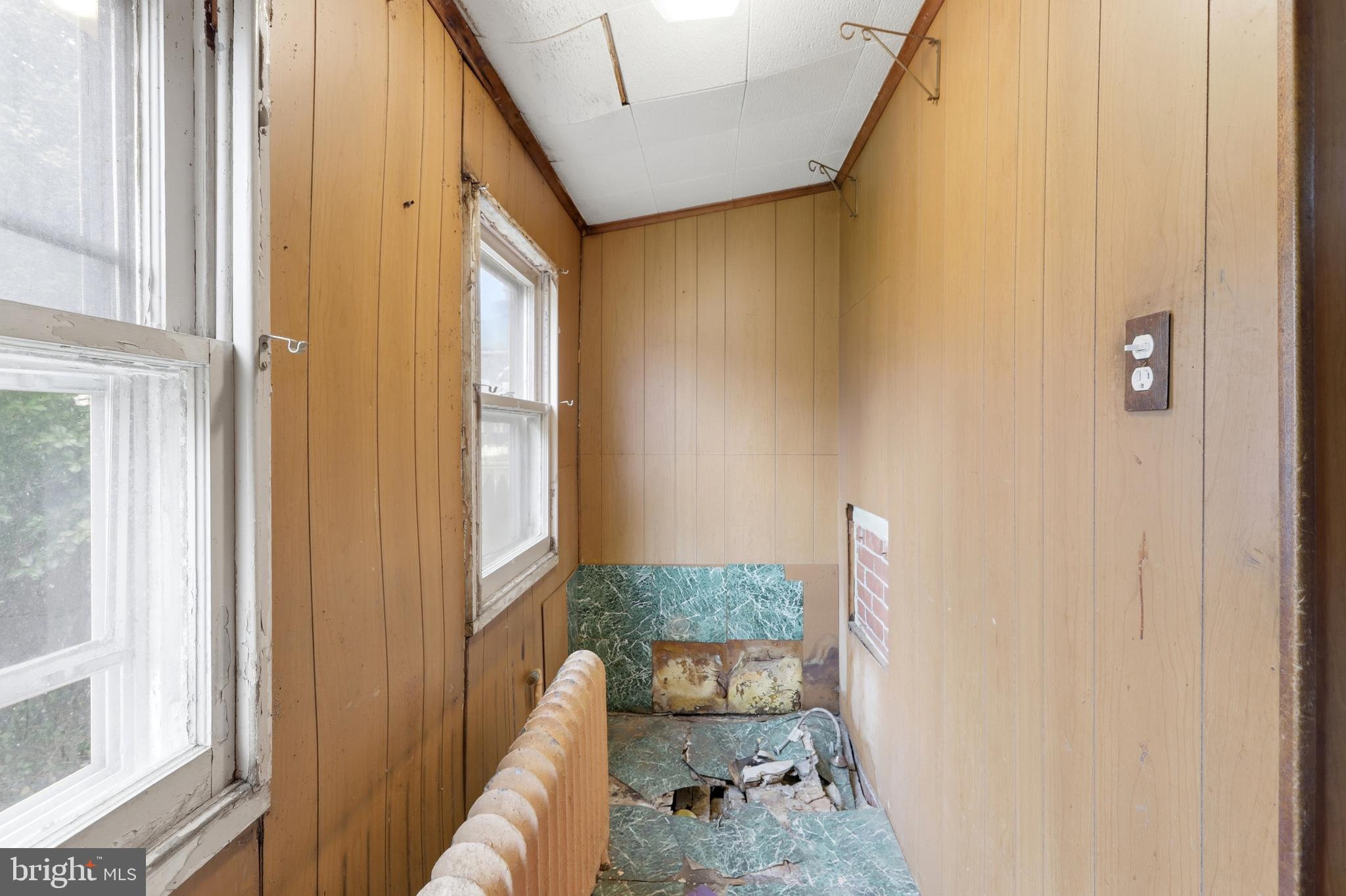 LAWNDALE - Residential