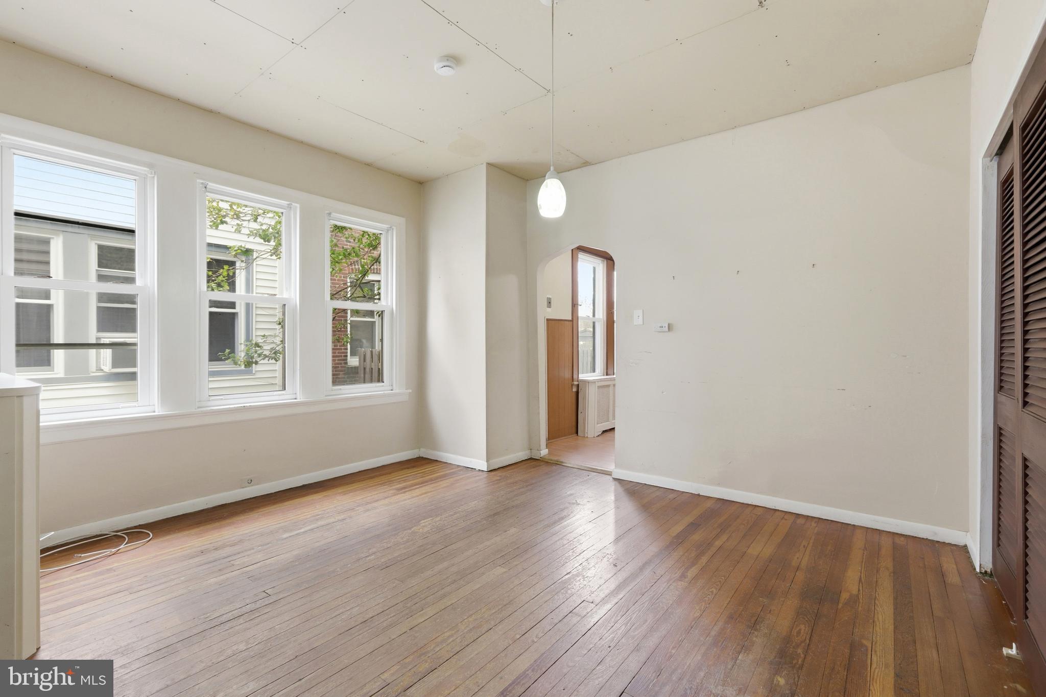 LAWNDALE - Residential