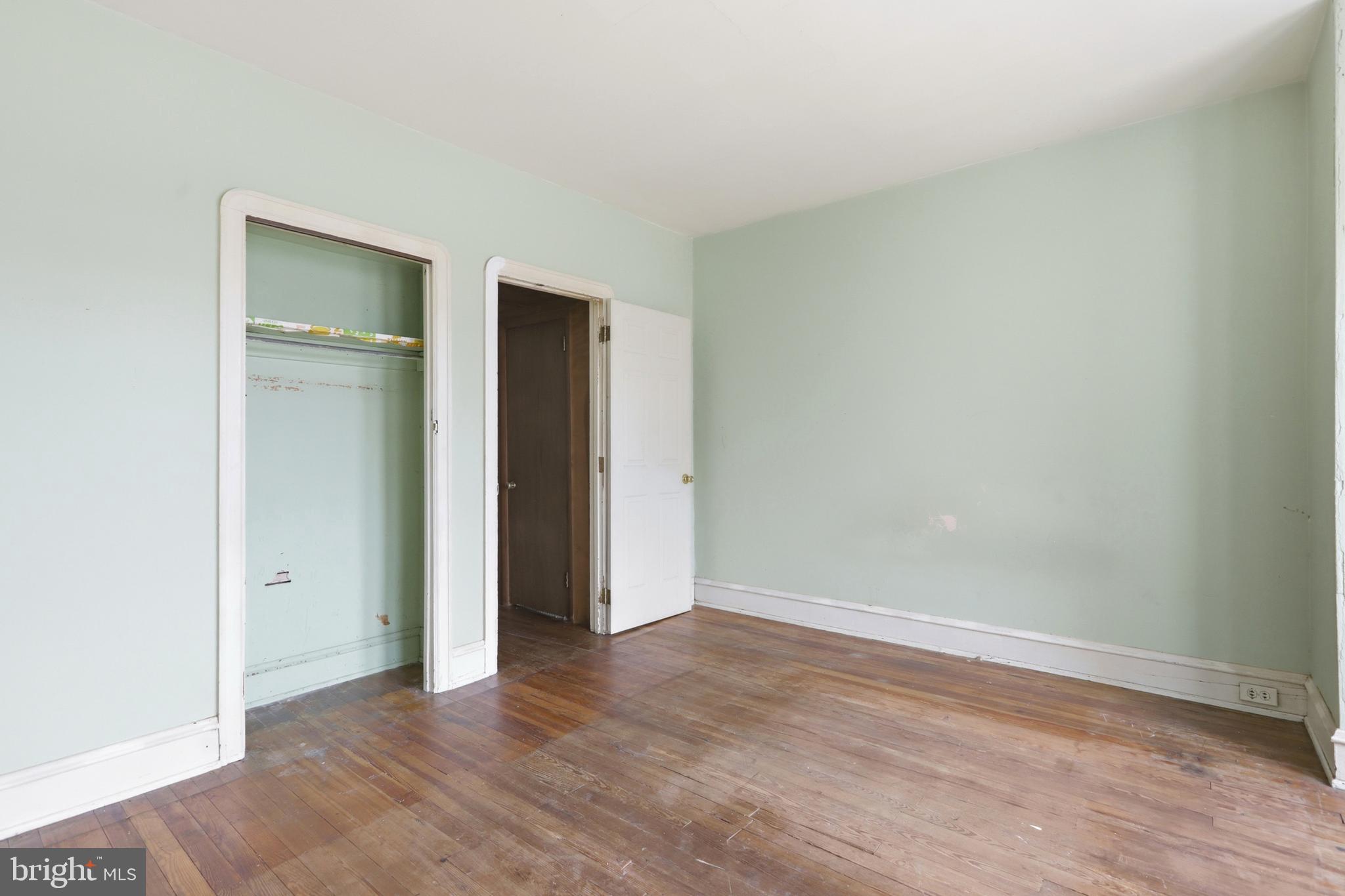 LAWNDALE - Residential