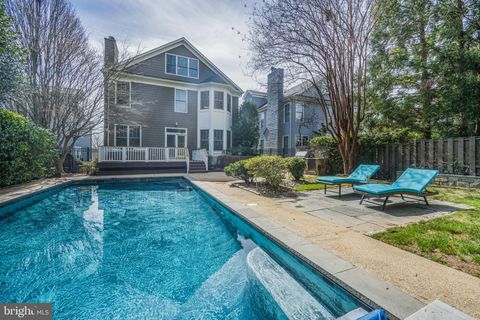 5127 CATHEDRAL AVENUE NW WASHINGTON DC 20016