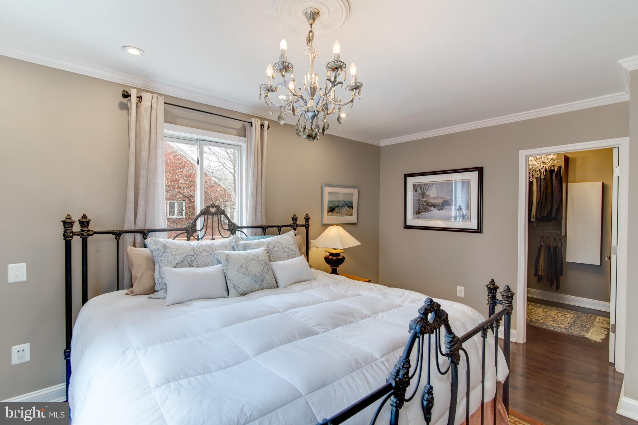 EAST FALLS CHURCH - Residential