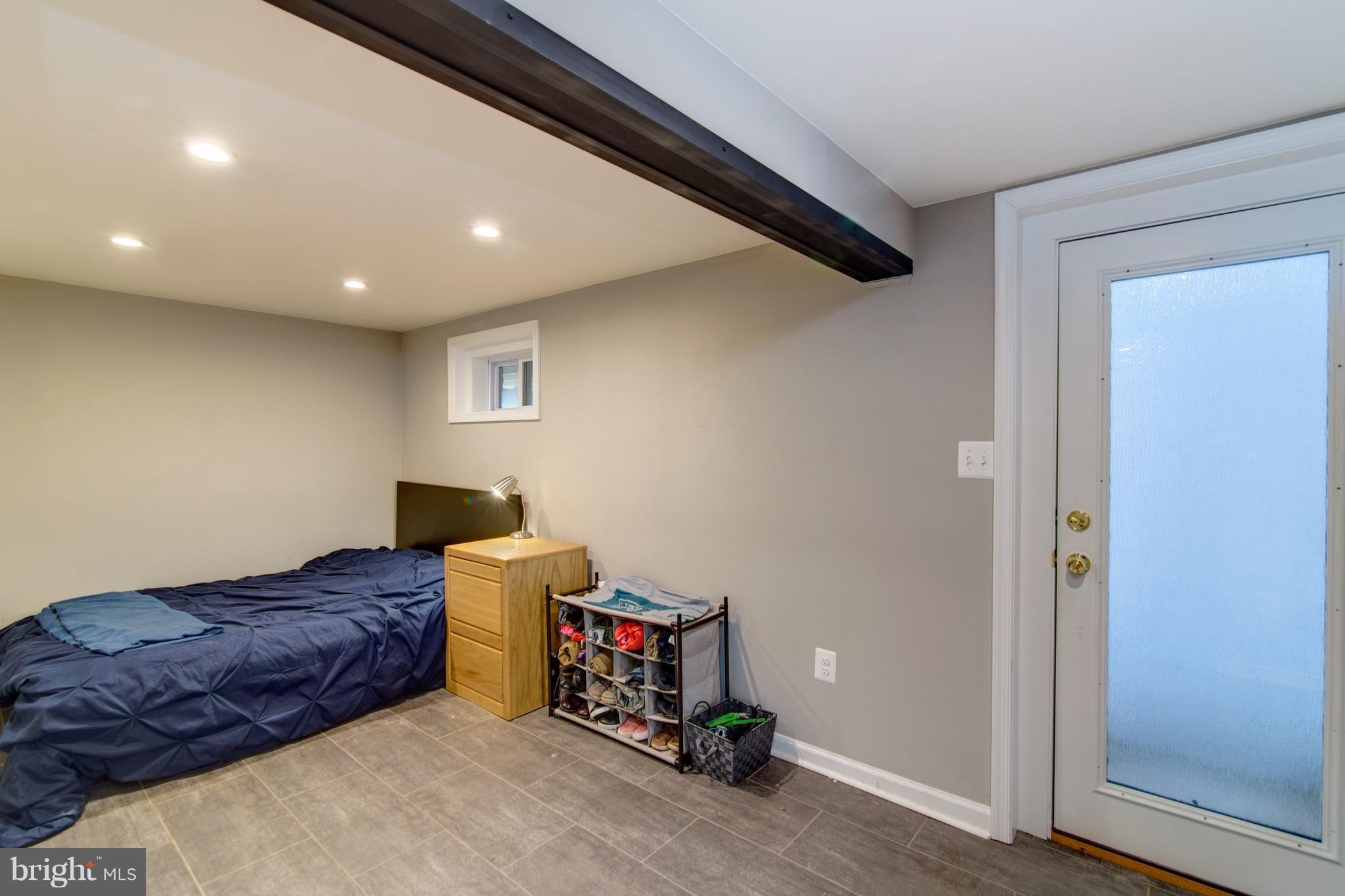 EAST FALLS CHURCH - Residential