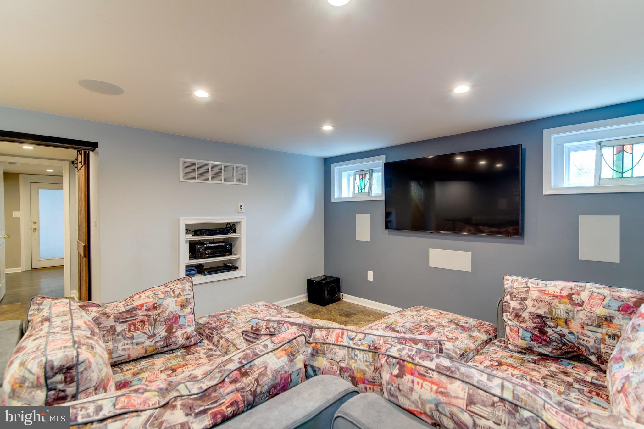 EAST FALLS CHURCH - Residential