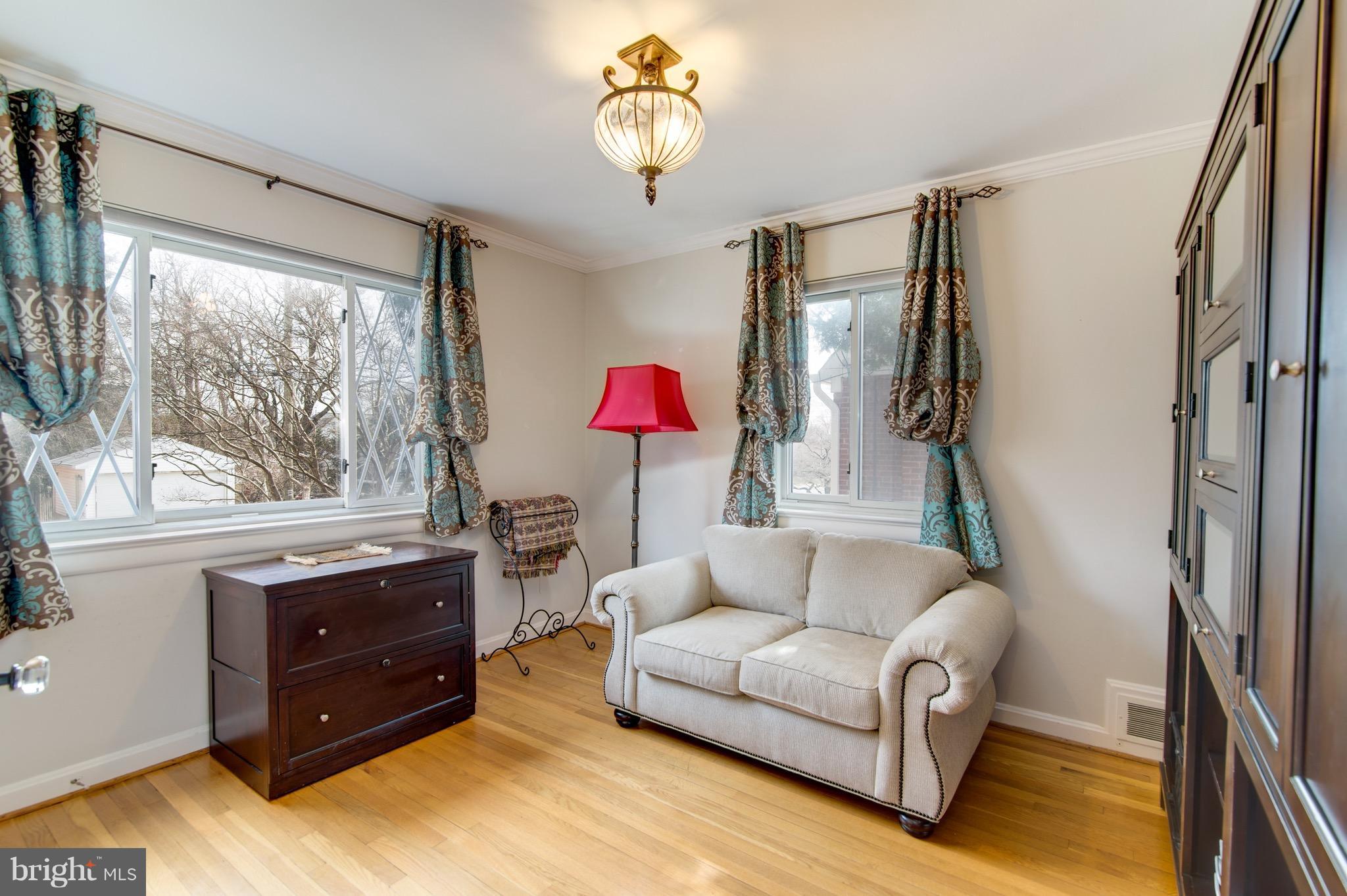 EAST FALLS CHURCH - Residential