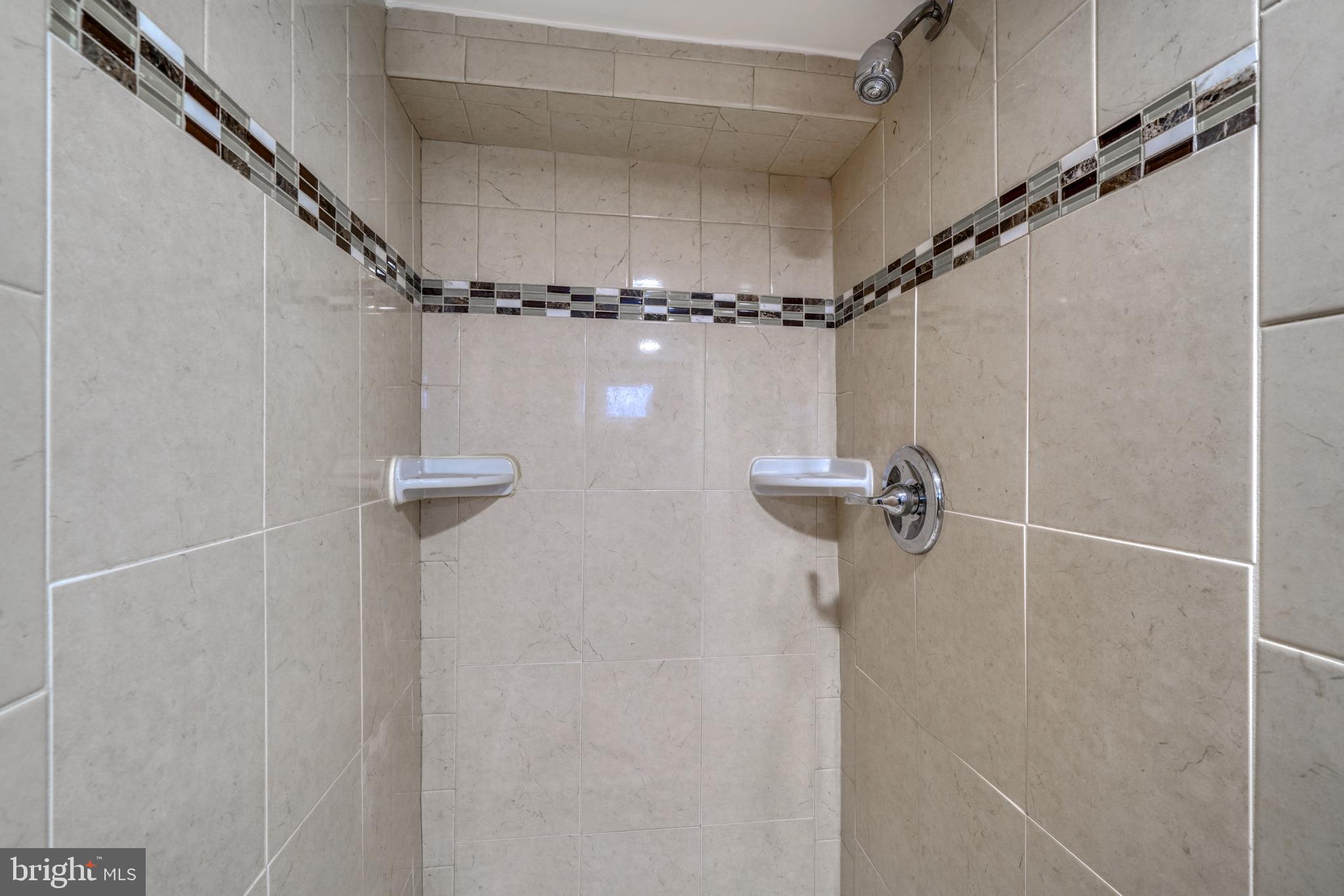 COLGATE PARK - Residential