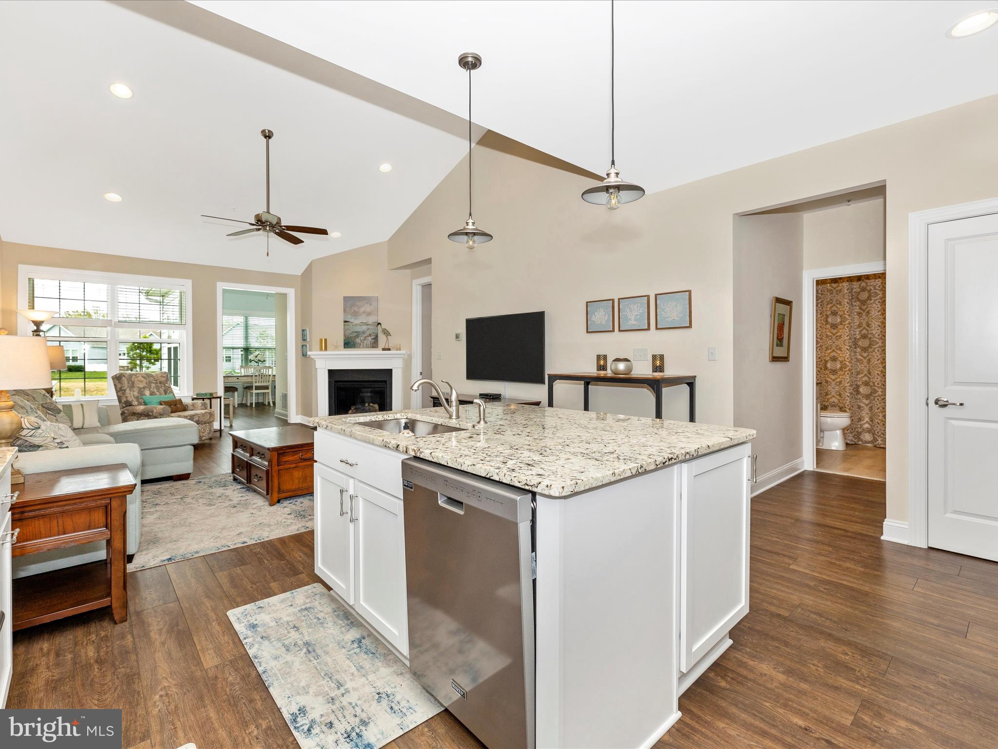 BAY BRIDGE COVE - Residential