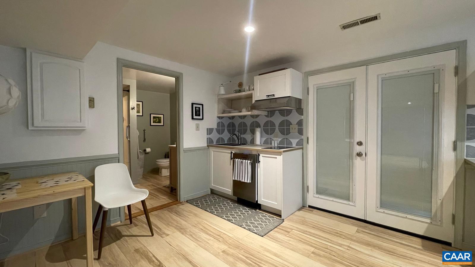 UNKNOWN - Residential Lease