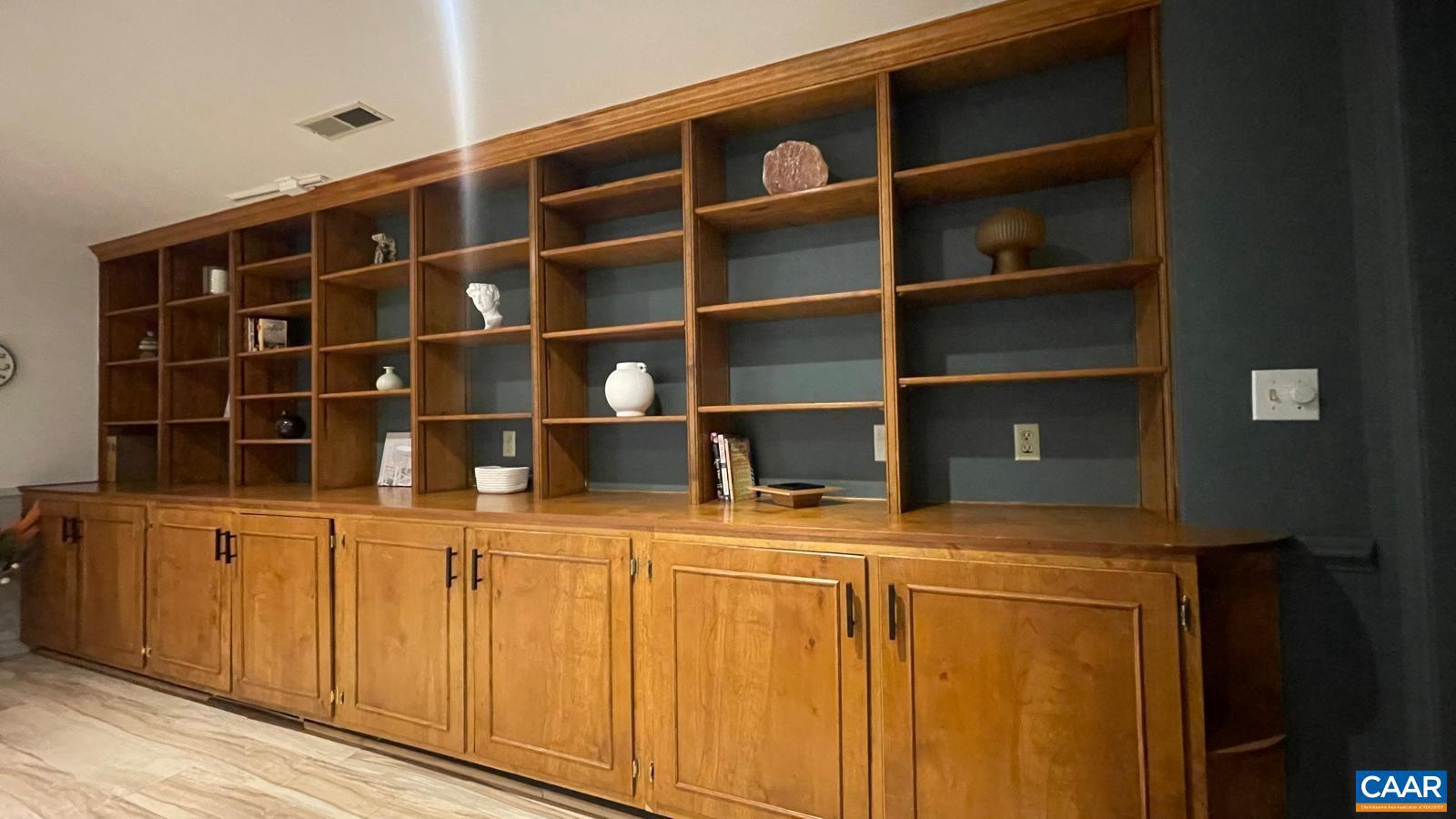 UNKNOWN - Residential Lease