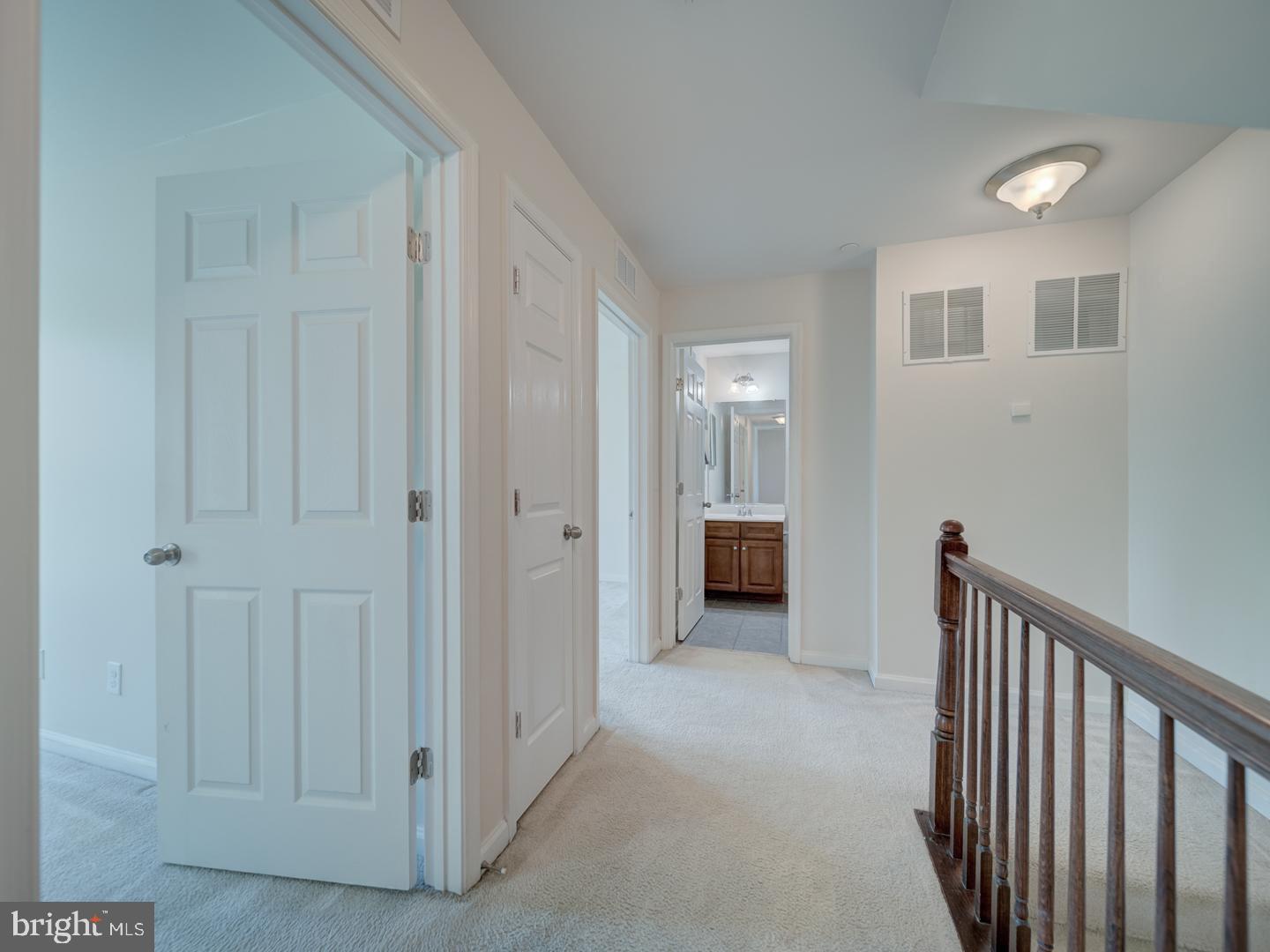 CASCADES PLACE CONDOMINIUM - Residential Lease