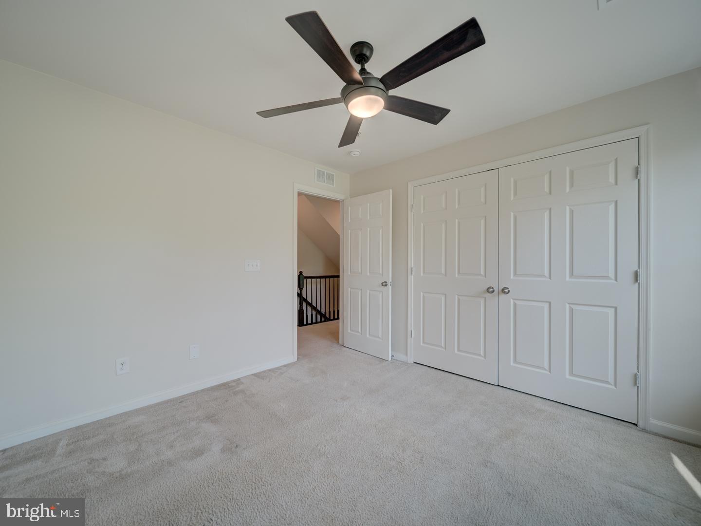 CASCADES PLACE CONDOMINIUM - Residential Lease