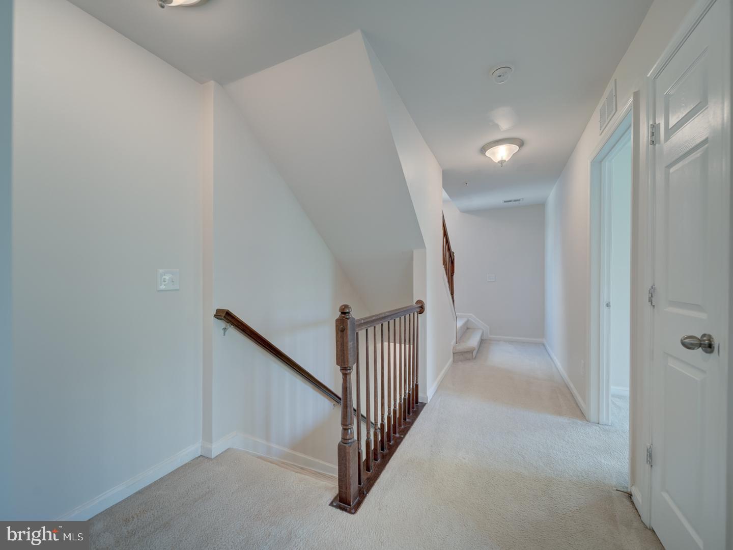 CASCADES PLACE CONDOMINIUM - Residential Lease