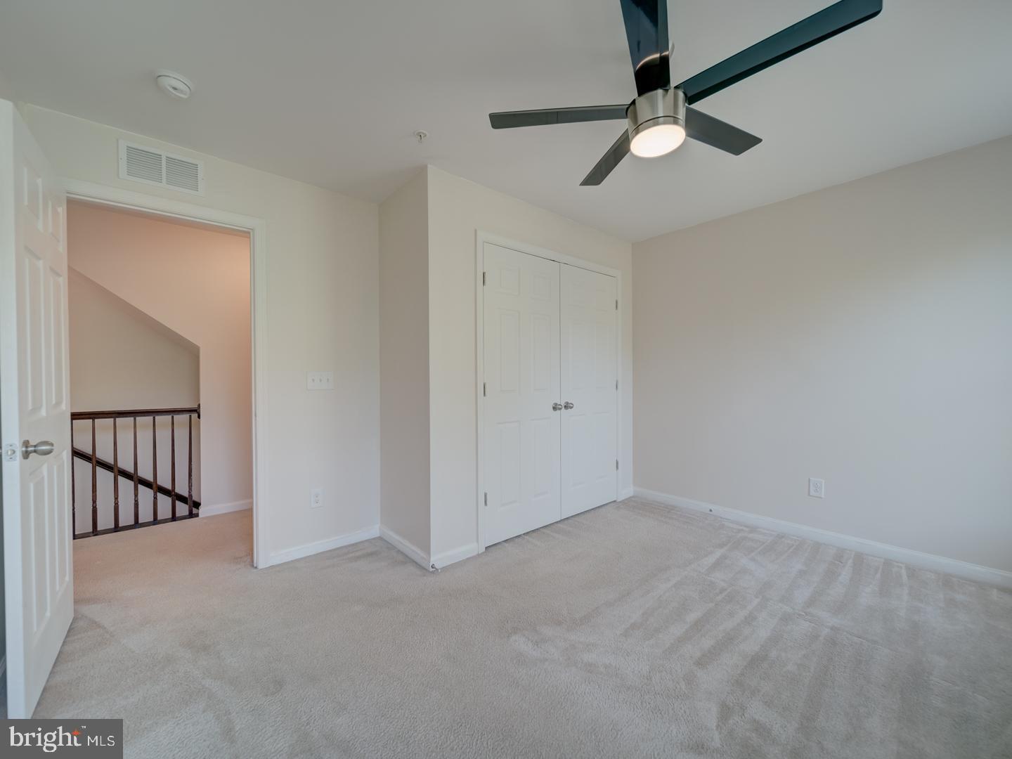 CASCADES PLACE CONDOMINIUM - Residential Lease