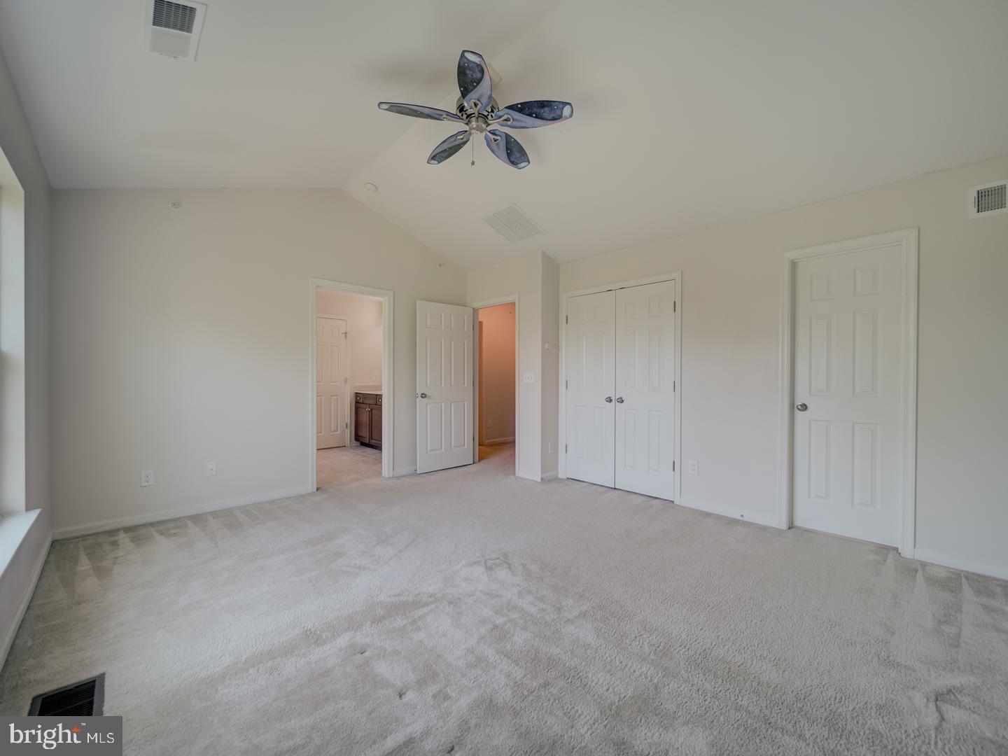 CASCADES PLACE CONDOMINIUM - Residential Lease