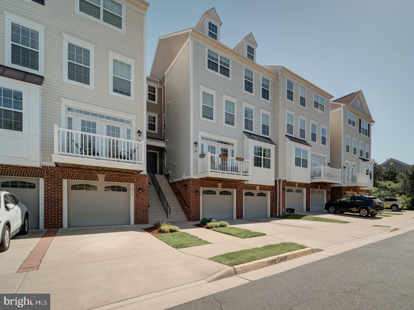 CASCADES PLACE CONDOMINIUM - Residential Lease