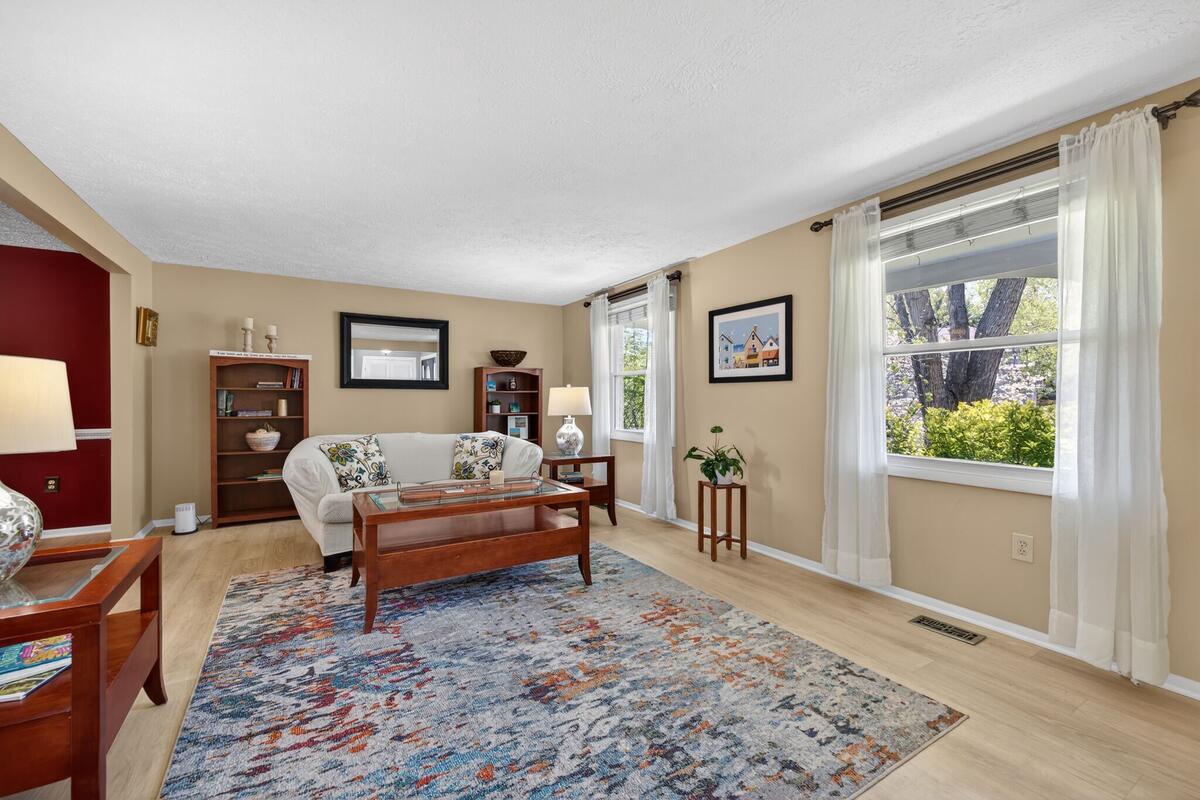 GUNNERS VIEW - Residential