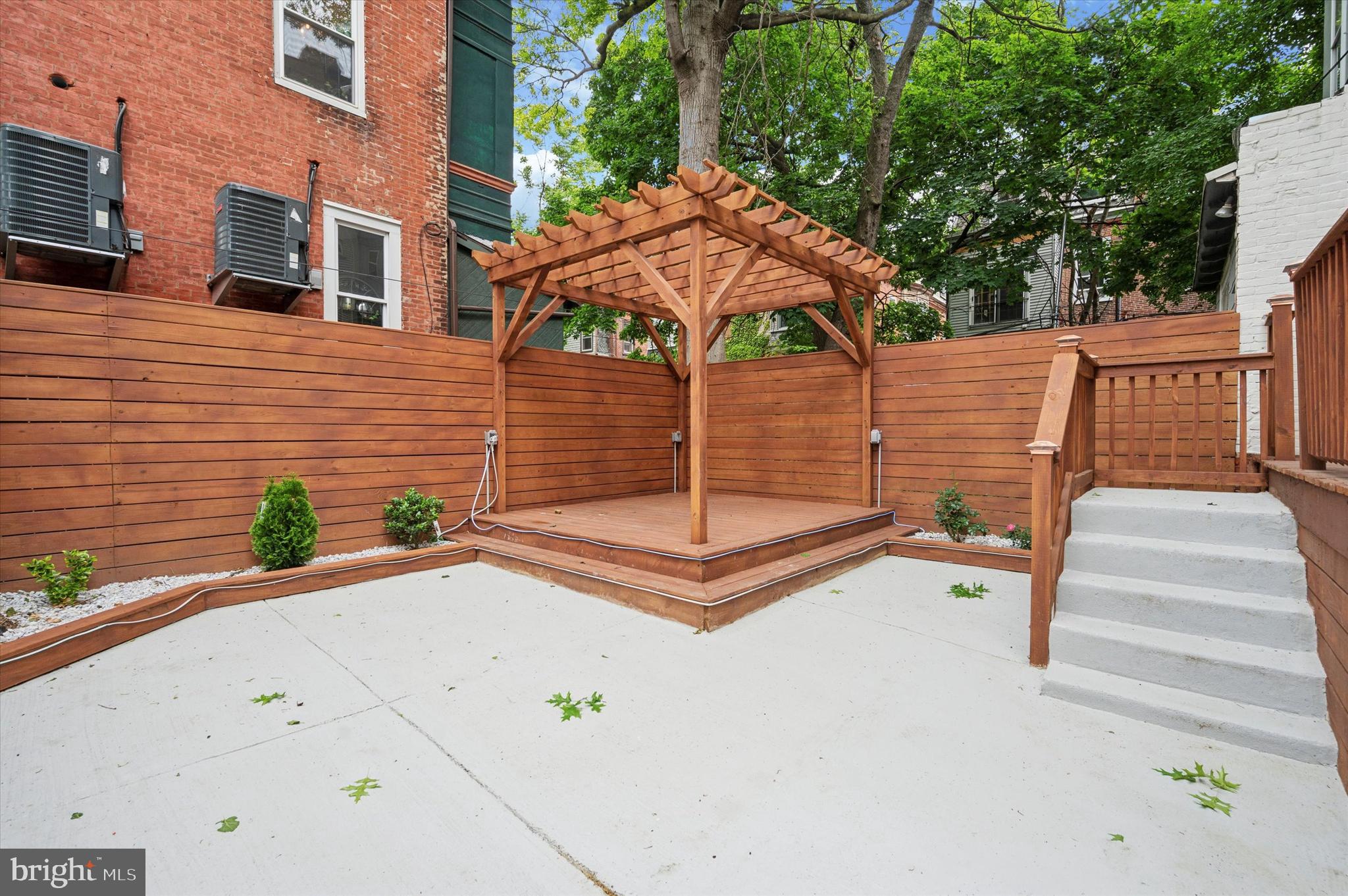 WEST PHILADELPHIA - Residential