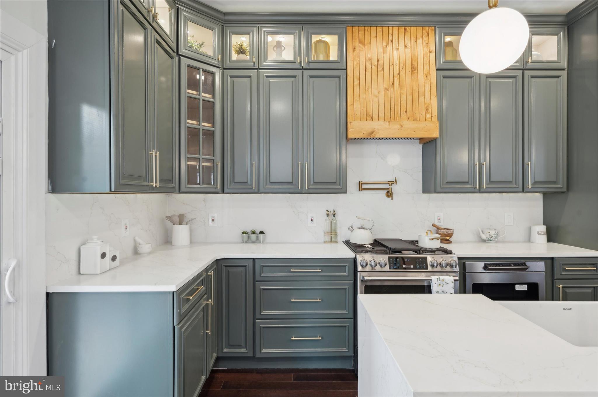 WEST PHILADELPHIA - Residential