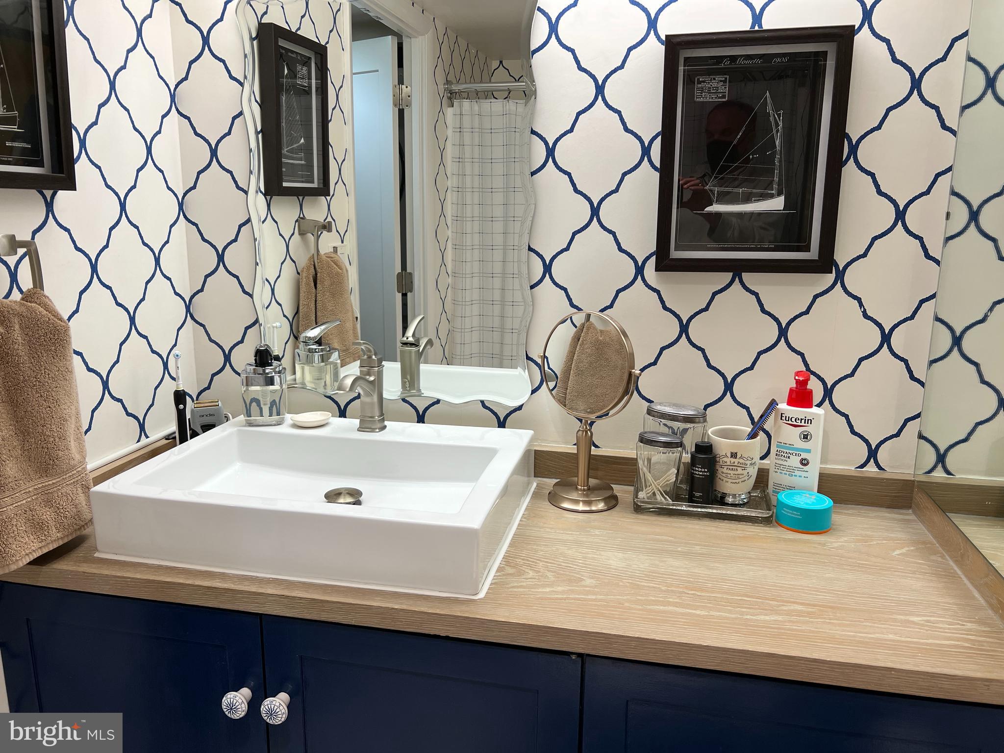 CROSS KEYS - Residential