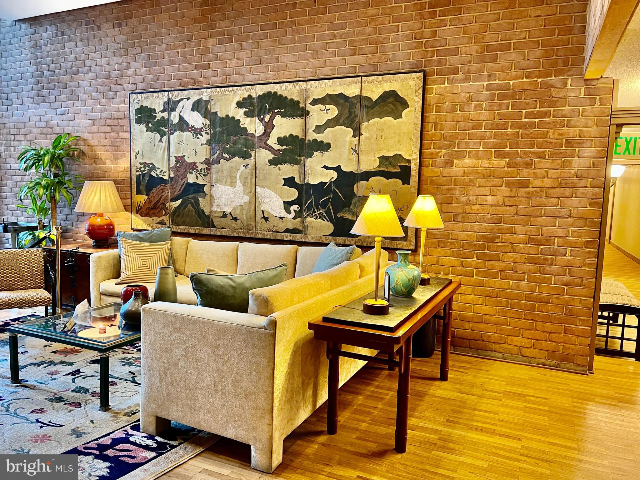 CROSS KEYS - Residential