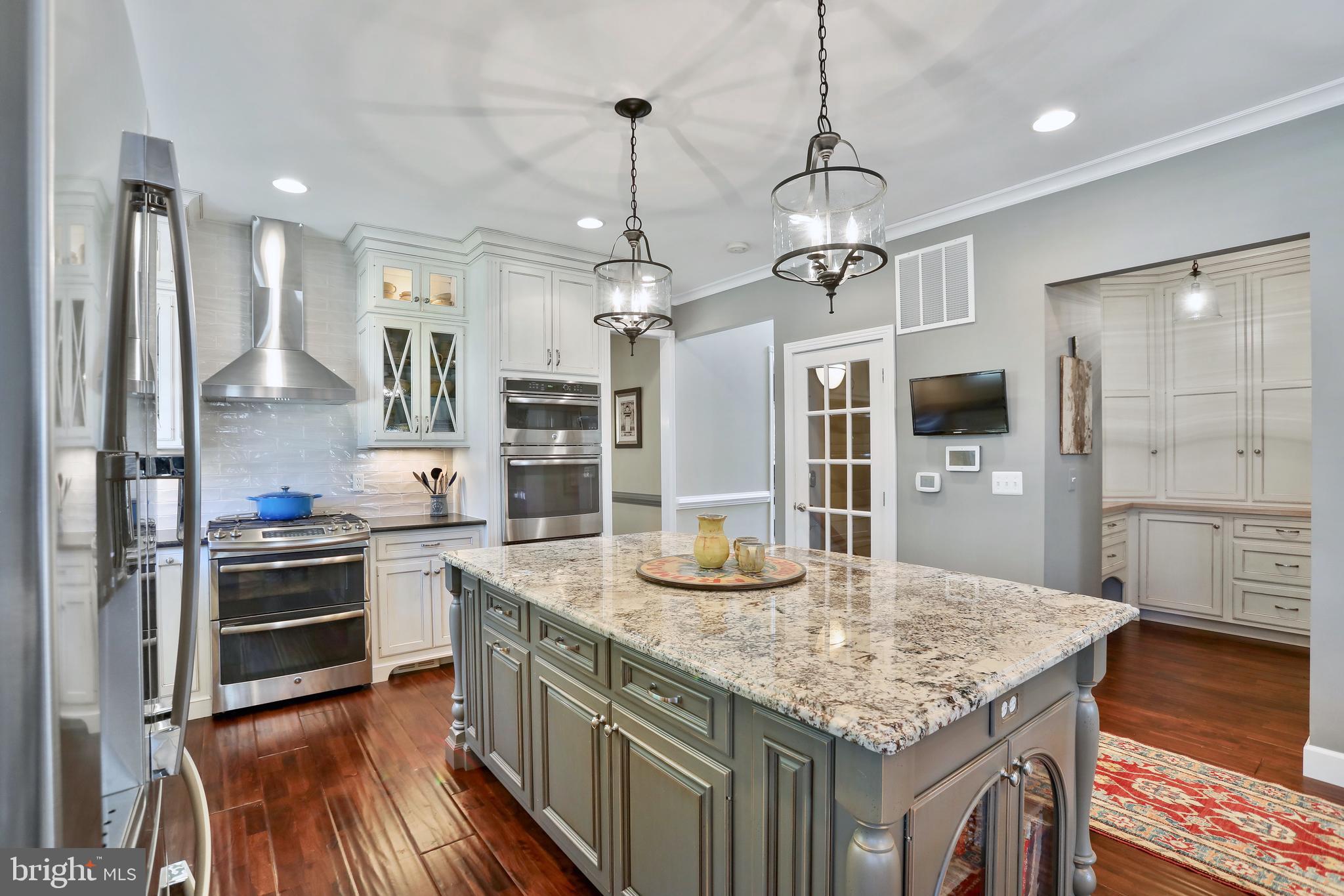 ASHBURN FARM - Residential