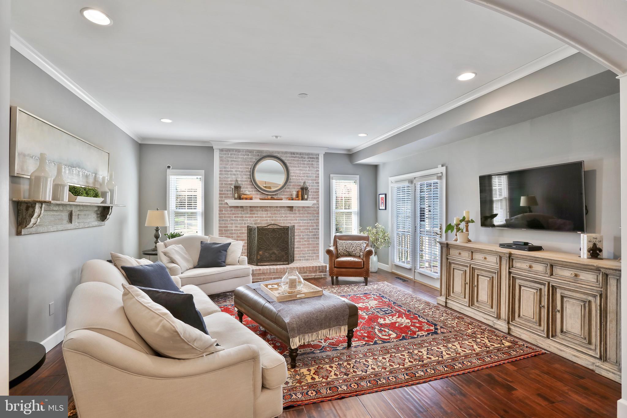 ASHBURN FARM - Residential