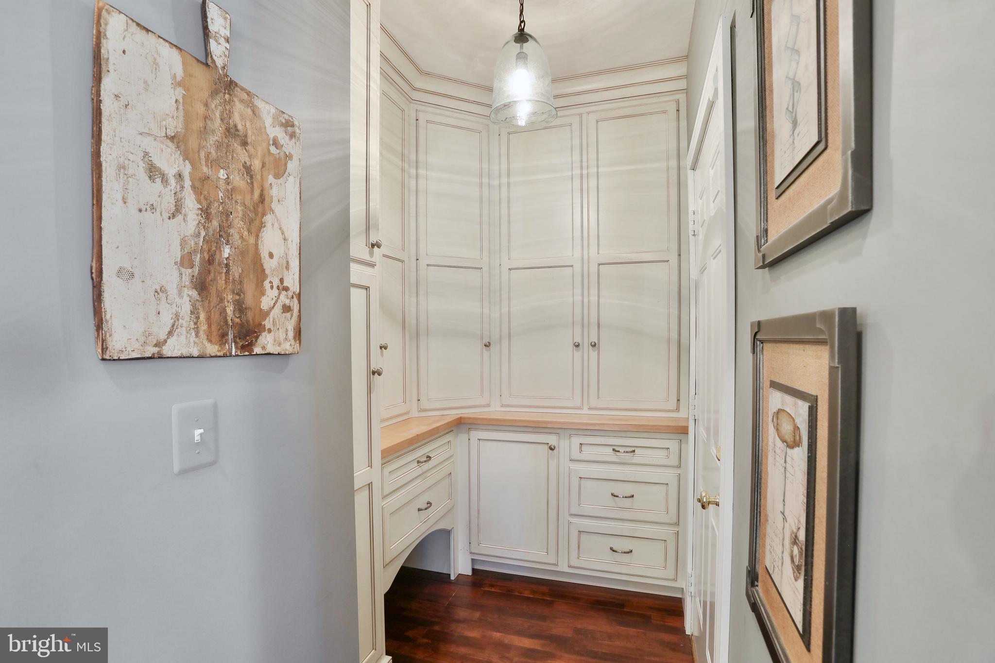 ASHBURN FARM - Residential