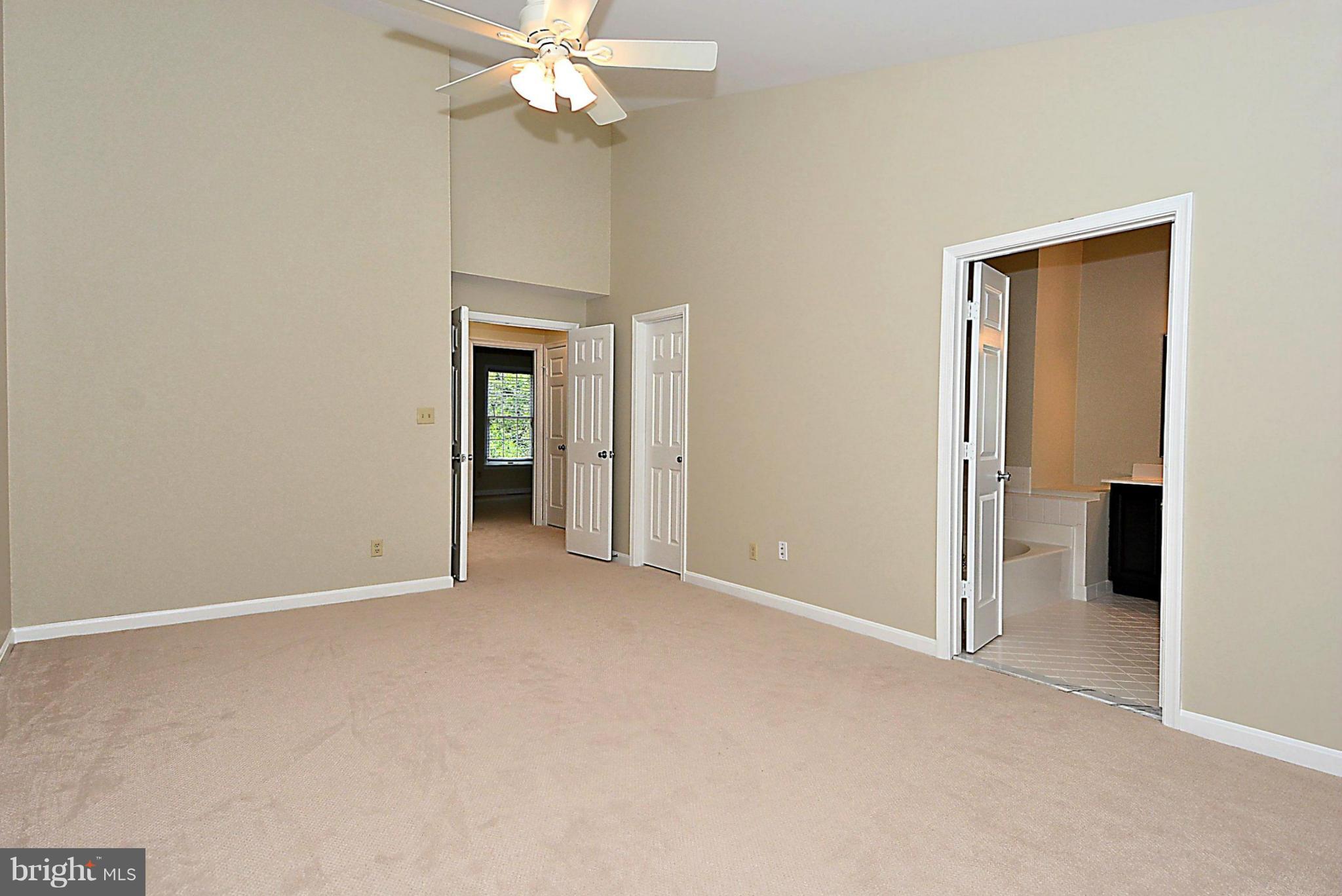 LIFESTYLE AT SULLY STATION - Residential