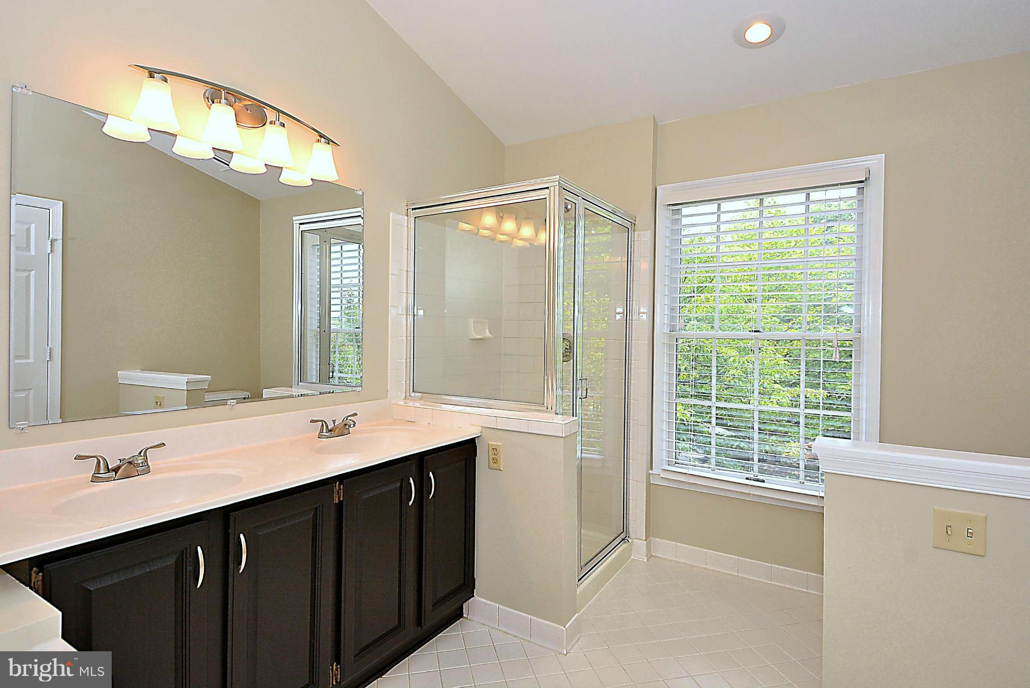 LIFESTYLE AT SULLY STATION - Residential