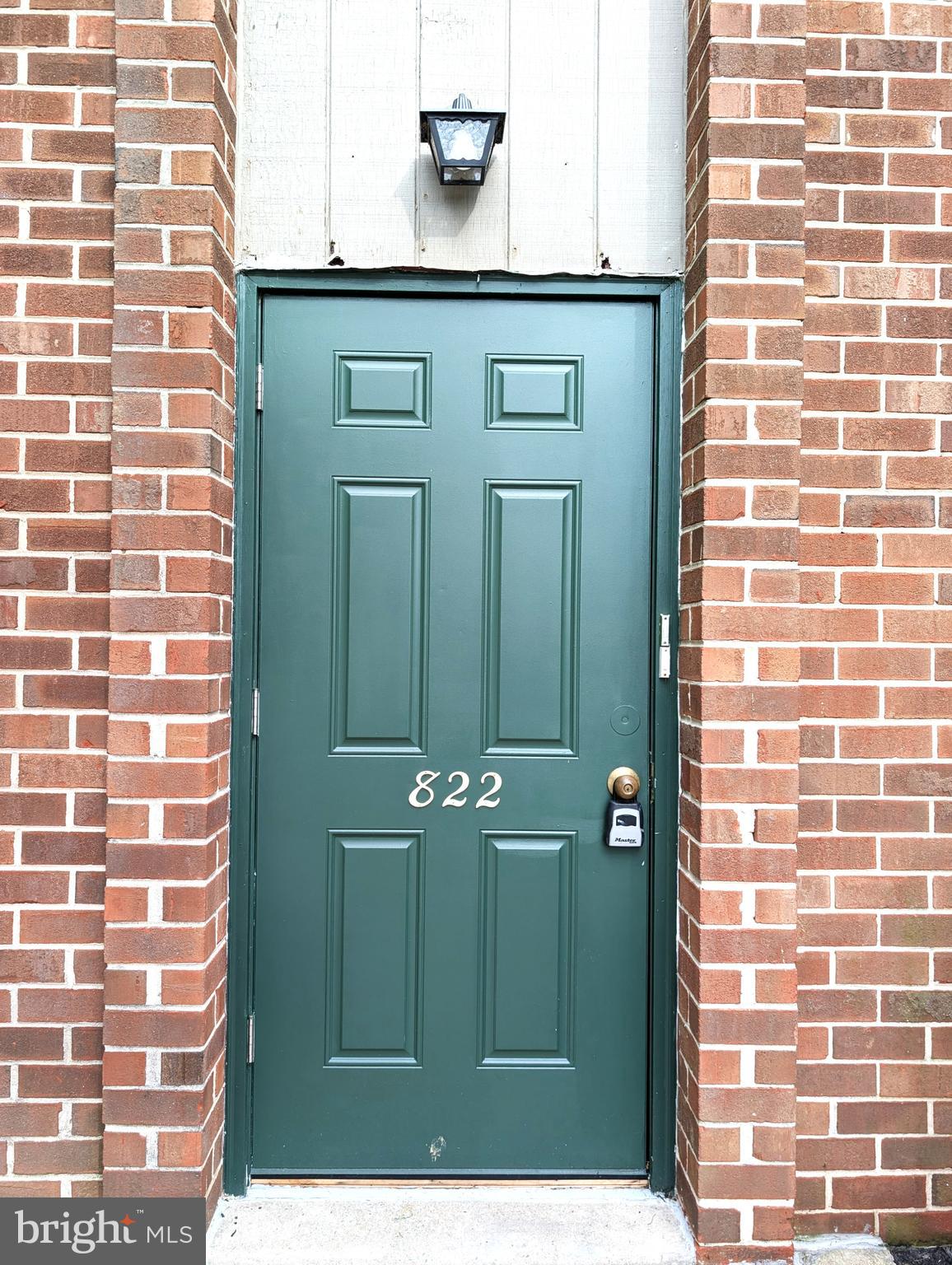 Welcome to 822-A Putnam Blvd located in the desirable community of Danbury Village. This spacious 2 bedroom, 1 bath, first floor condo, is a corner unit, which features an open floor plan with plenty of natural light. The entrance opens into the living room with a balcony giving a nice view and a perfect place to relax. Extending from the dining area is a nice size kitchen. Down the hall you will find a large master bedroom with spacious double closets. The second bedroom is a nice size as well. There is a large hall bath. The unit has been recently painted. The lower level has a large basement with plenty of storage space and laundry facilities. The community provides access to an outdoor pool near the community clubhouse. A reserved parking spot and mailbox are right in front, along with plenty of visitor parking. Award winning Wallingford Swarthmore School District. Close proximity to shopping malls and public transportation, airport and major highways I-476 and I-95 allowing easy access to Philadelphia, New Jersey, Delaware. Schedule your appointment today!