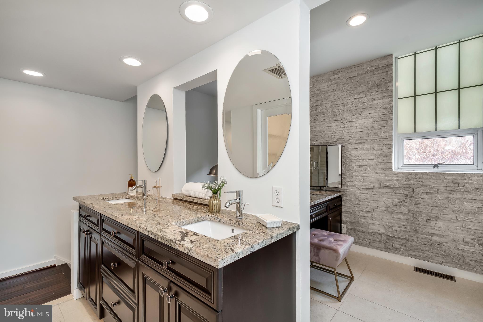 WASHINGTON SQ WEST - Residential