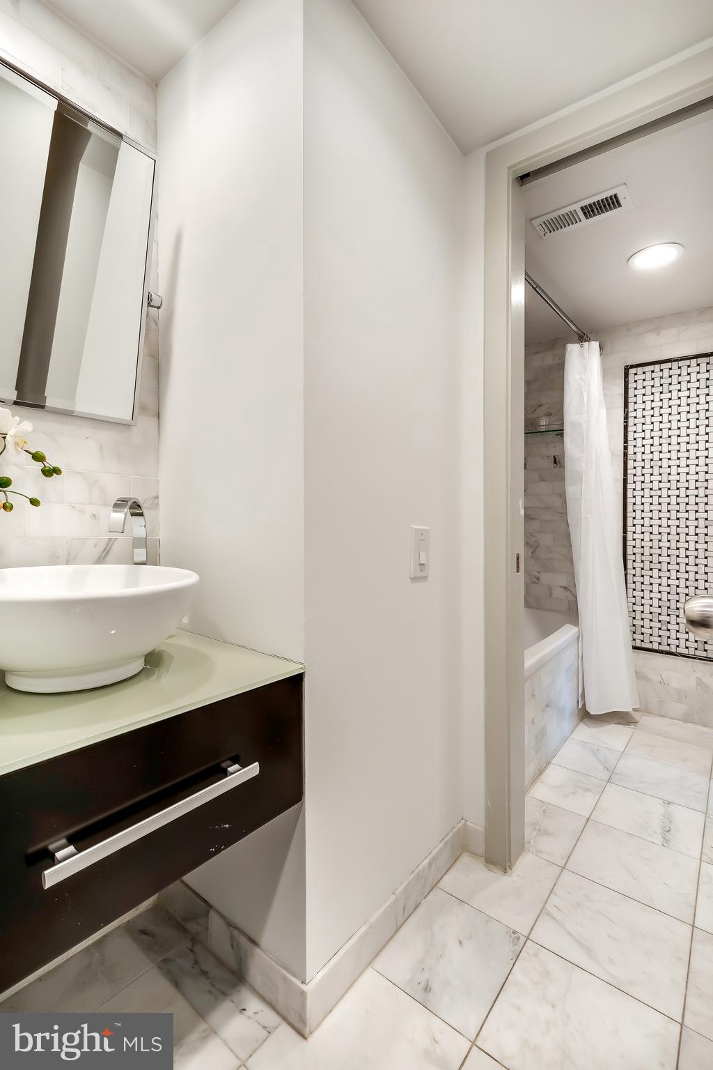 WASHINGTON SQ WEST - Residential