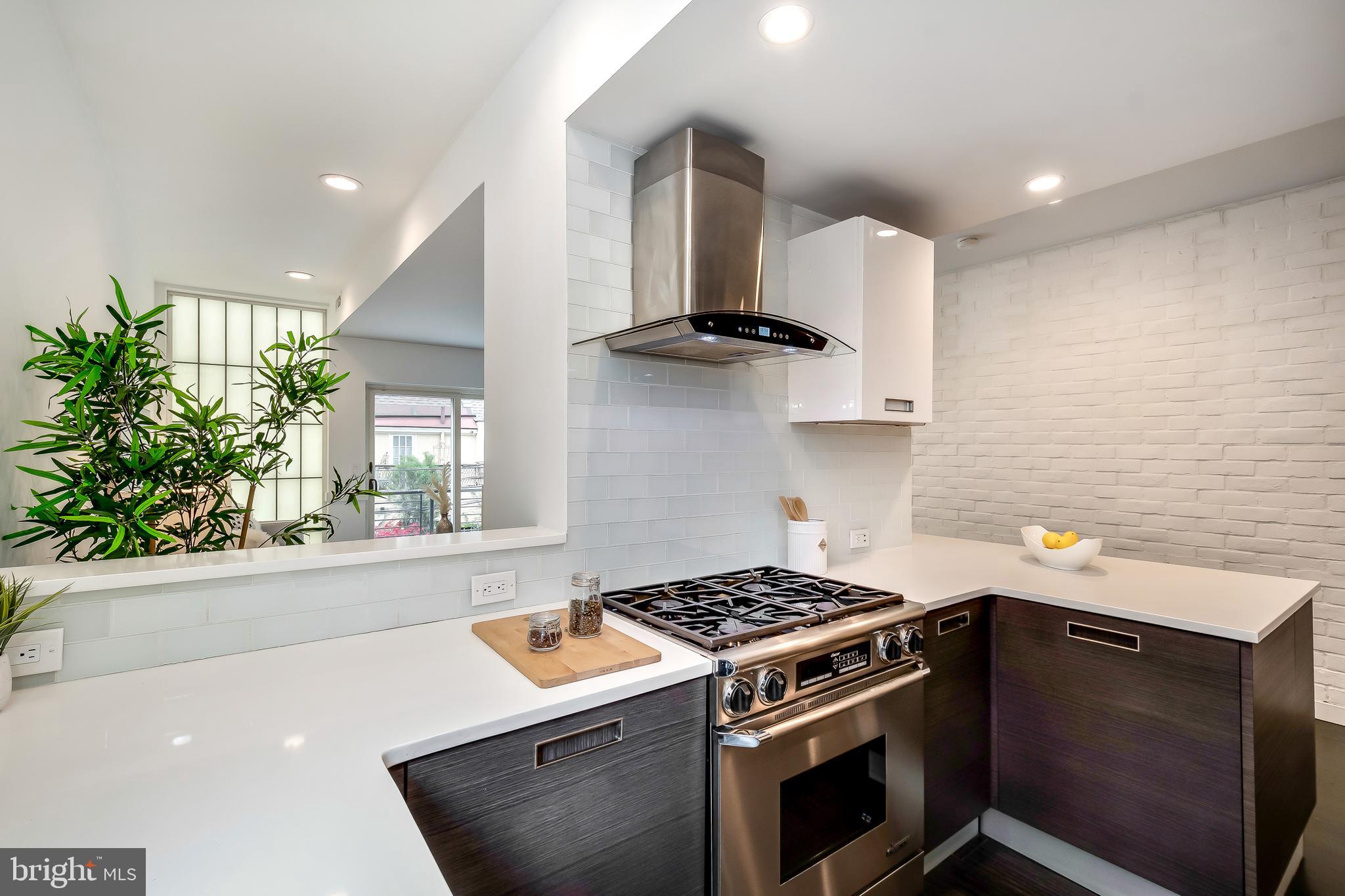 WASHINGTON SQ WEST - Residential