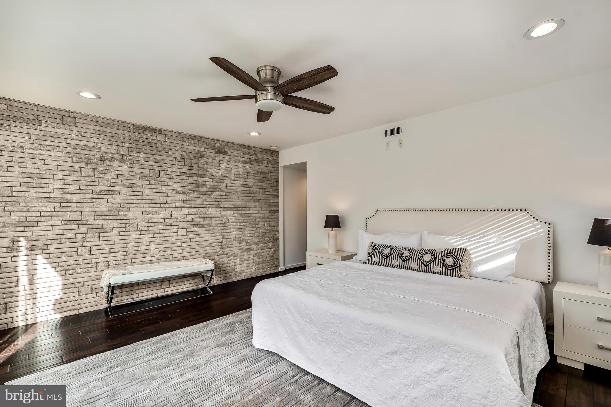 WASHINGTON SQ WEST - Residential