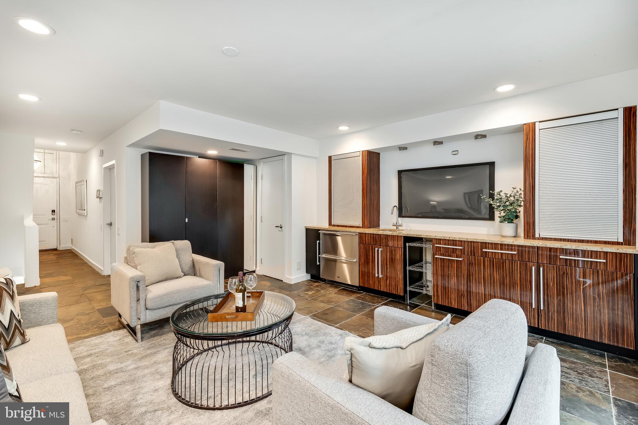 WASHINGTON SQ WEST - Residential