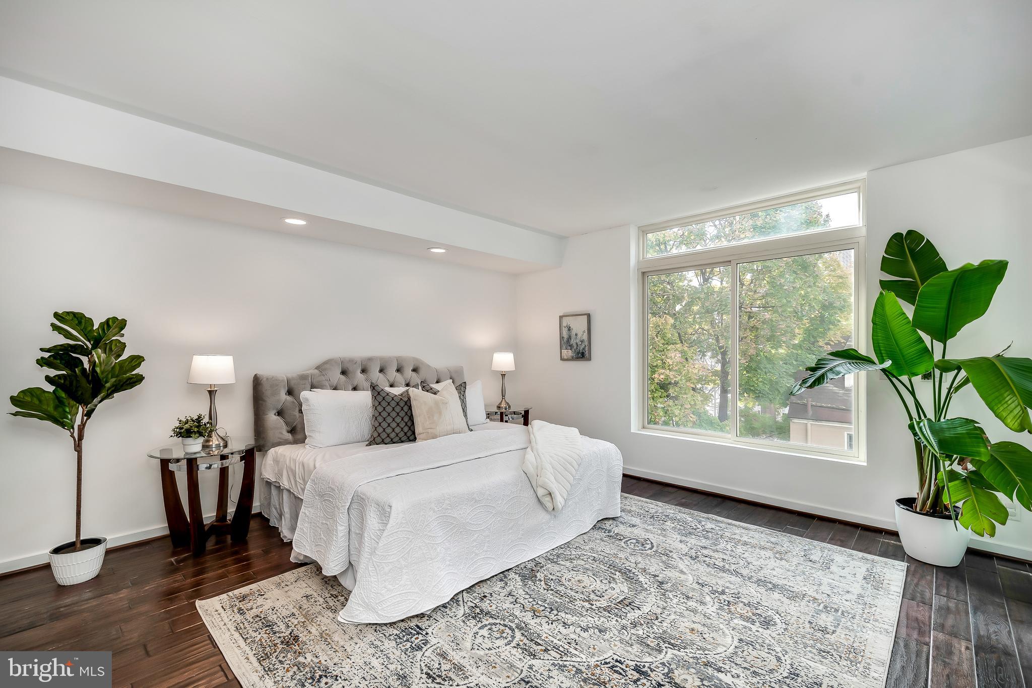 WASHINGTON SQ WEST - Residential