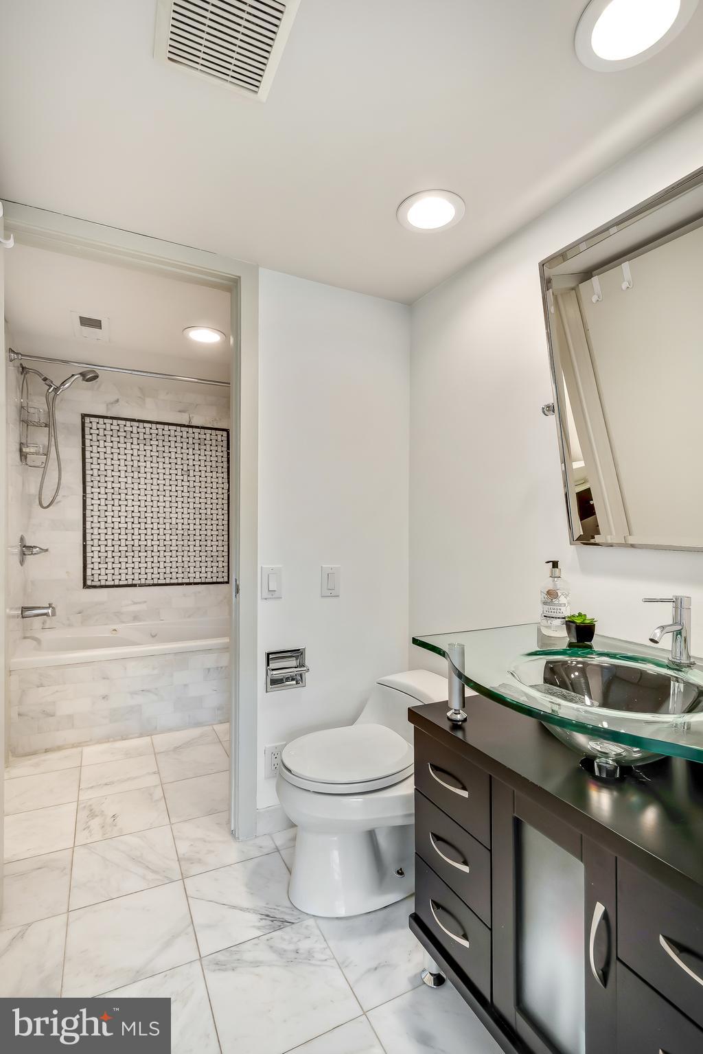 WASHINGTON SQ WEST - Residential