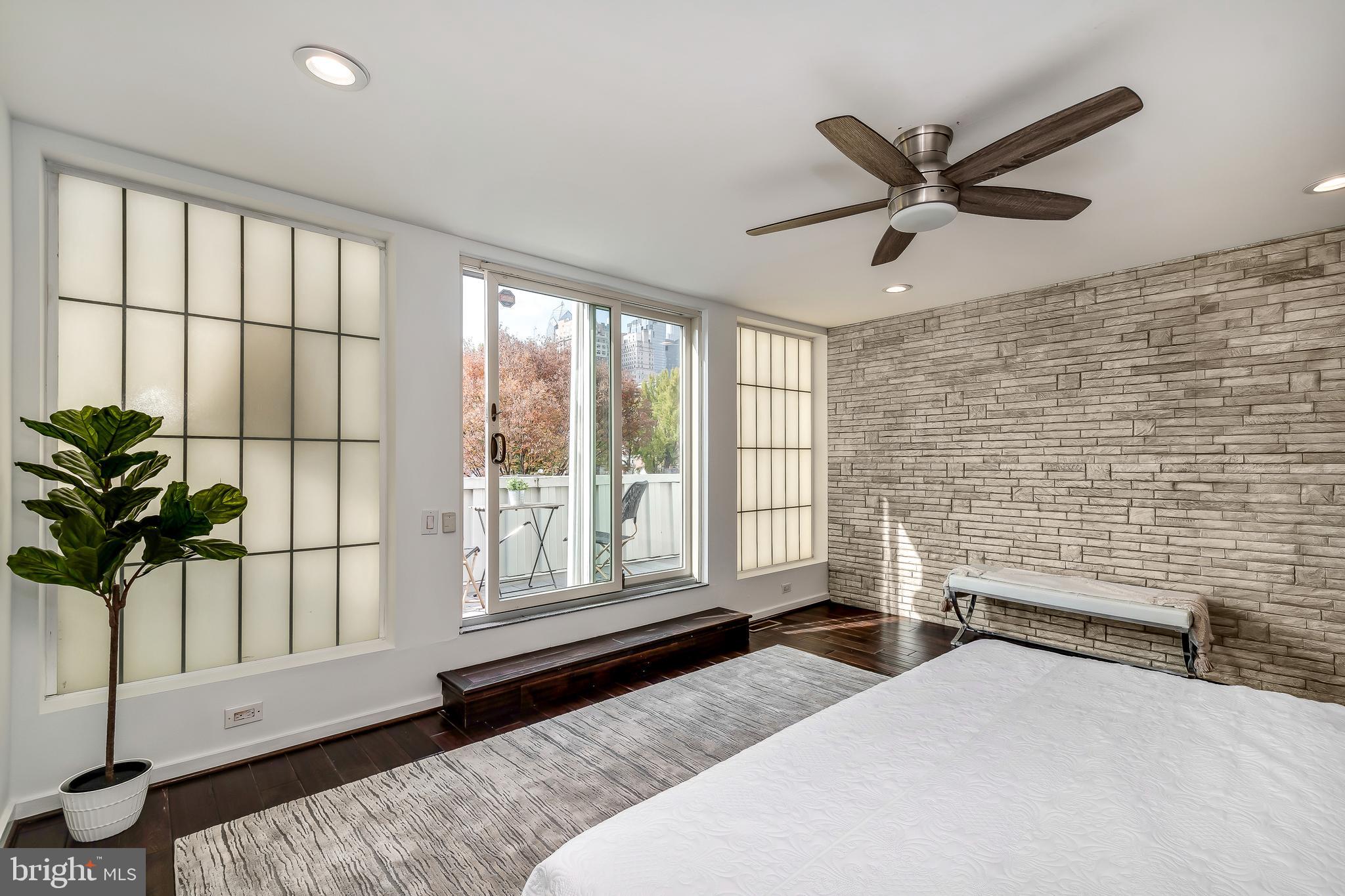 WASHINGTON SQ WEST - Residential