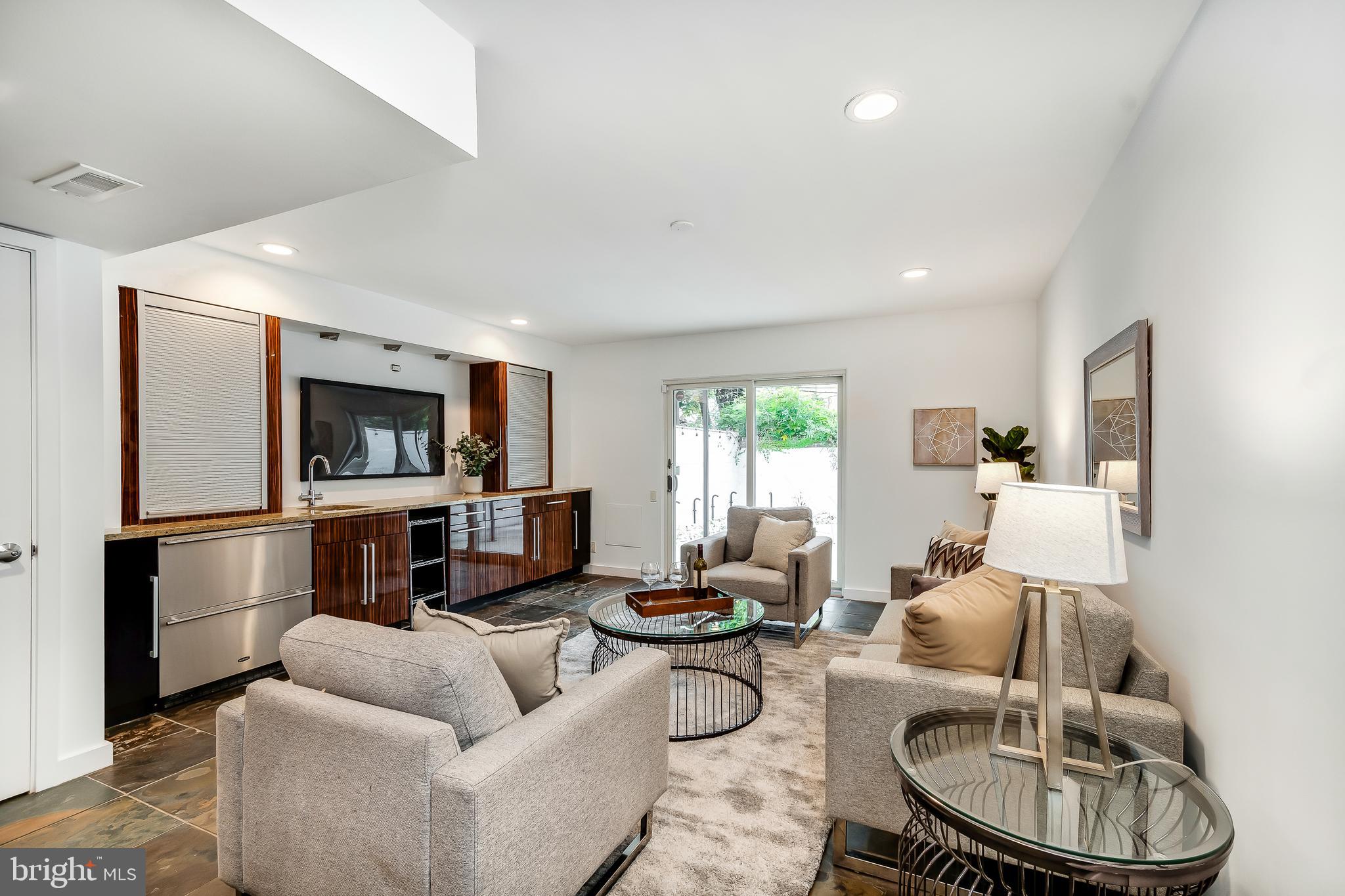 WASHINGTON SQ WEST - Residential