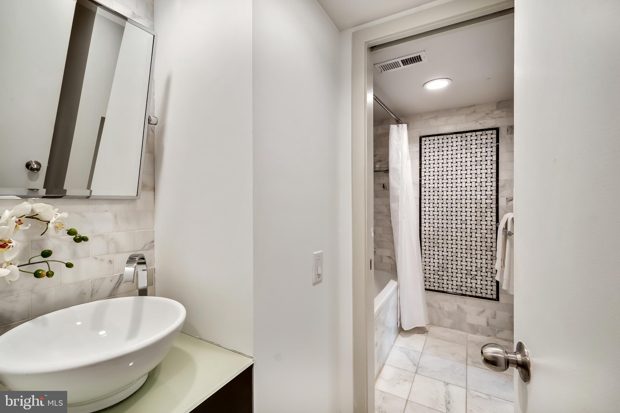 WASHINGTON SQ WEST - Residential