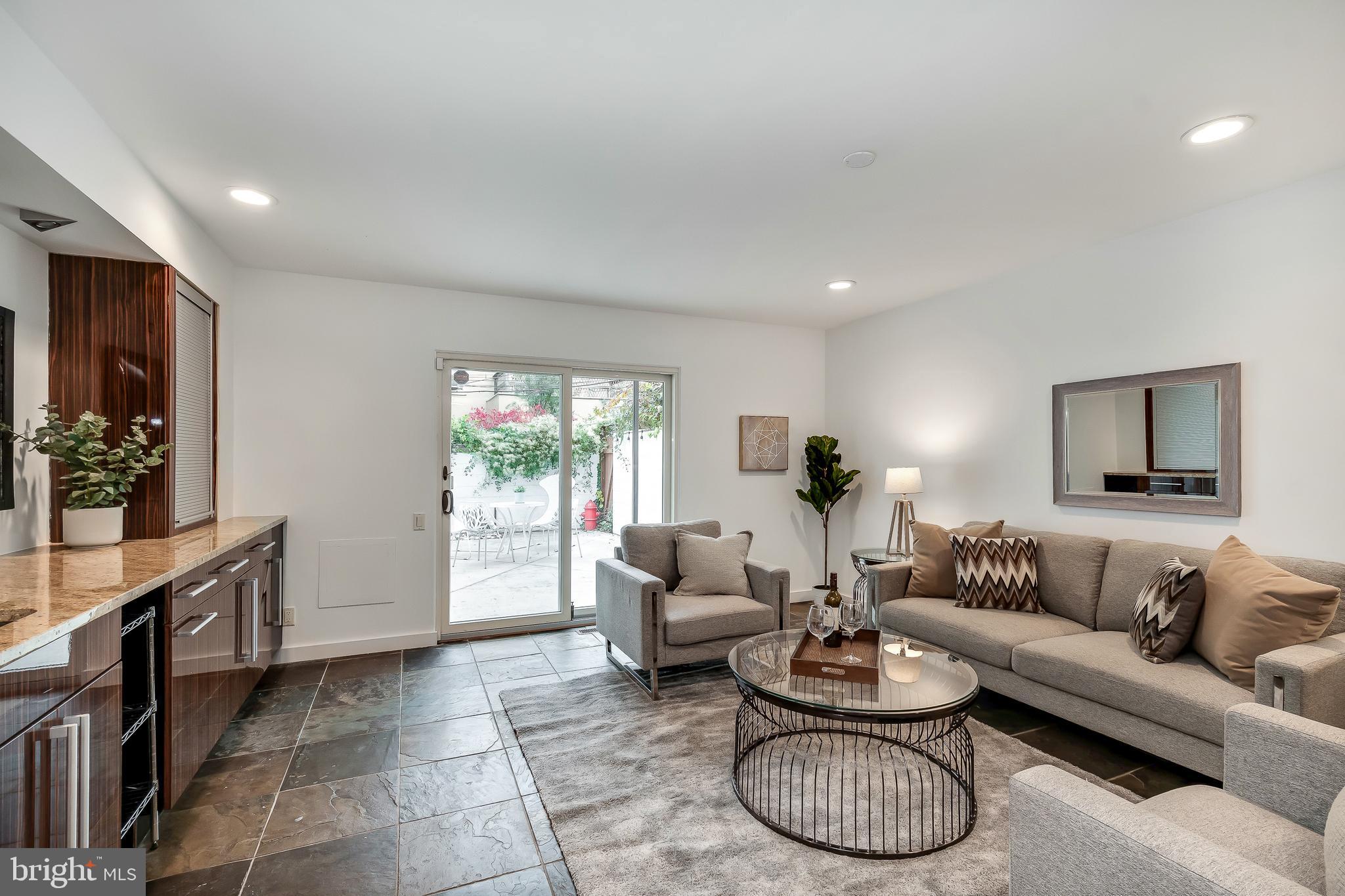 WASHINGTON SQ WEST - Residential